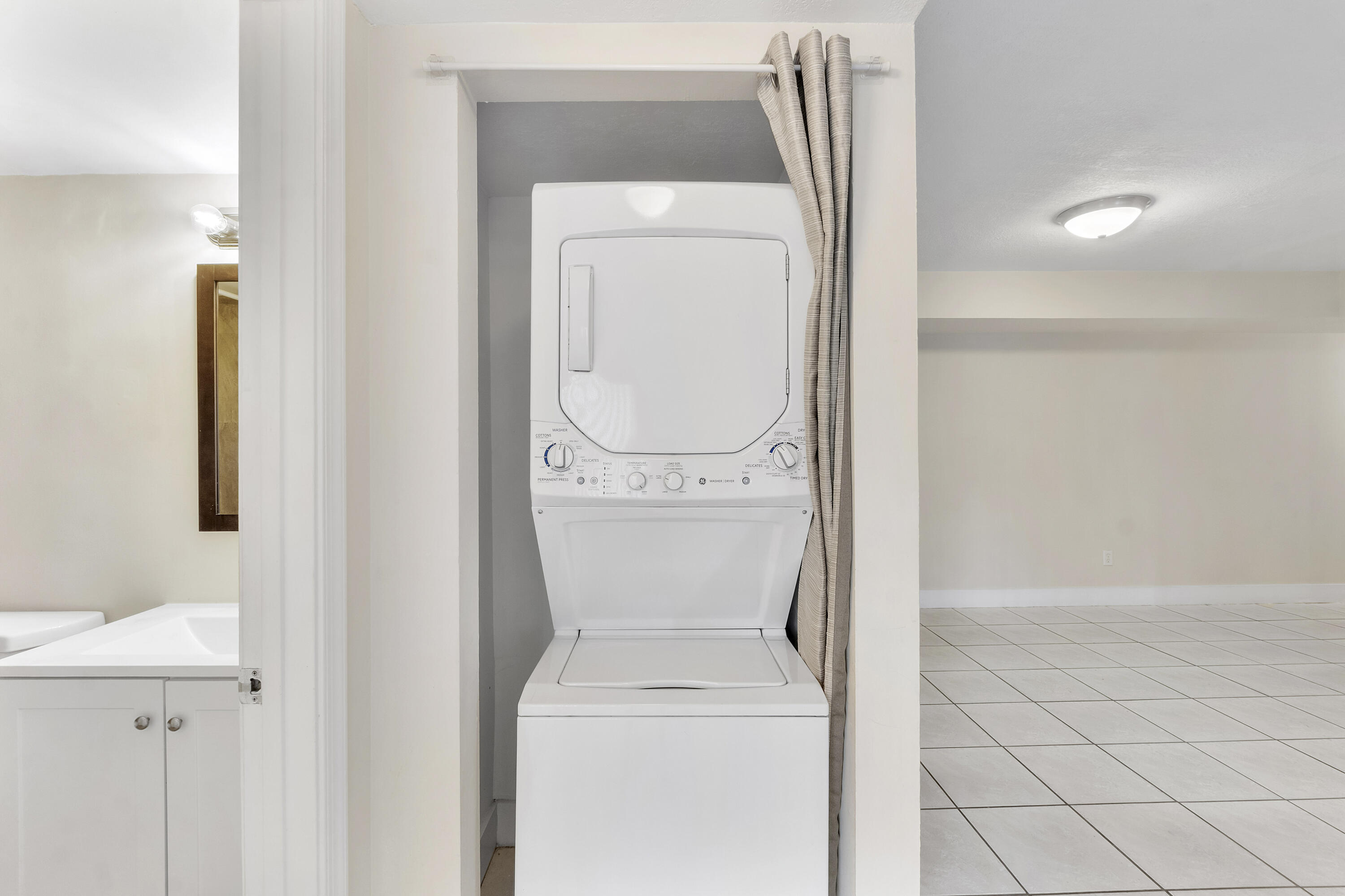 10710 Royal Palm Boulevard 2-2