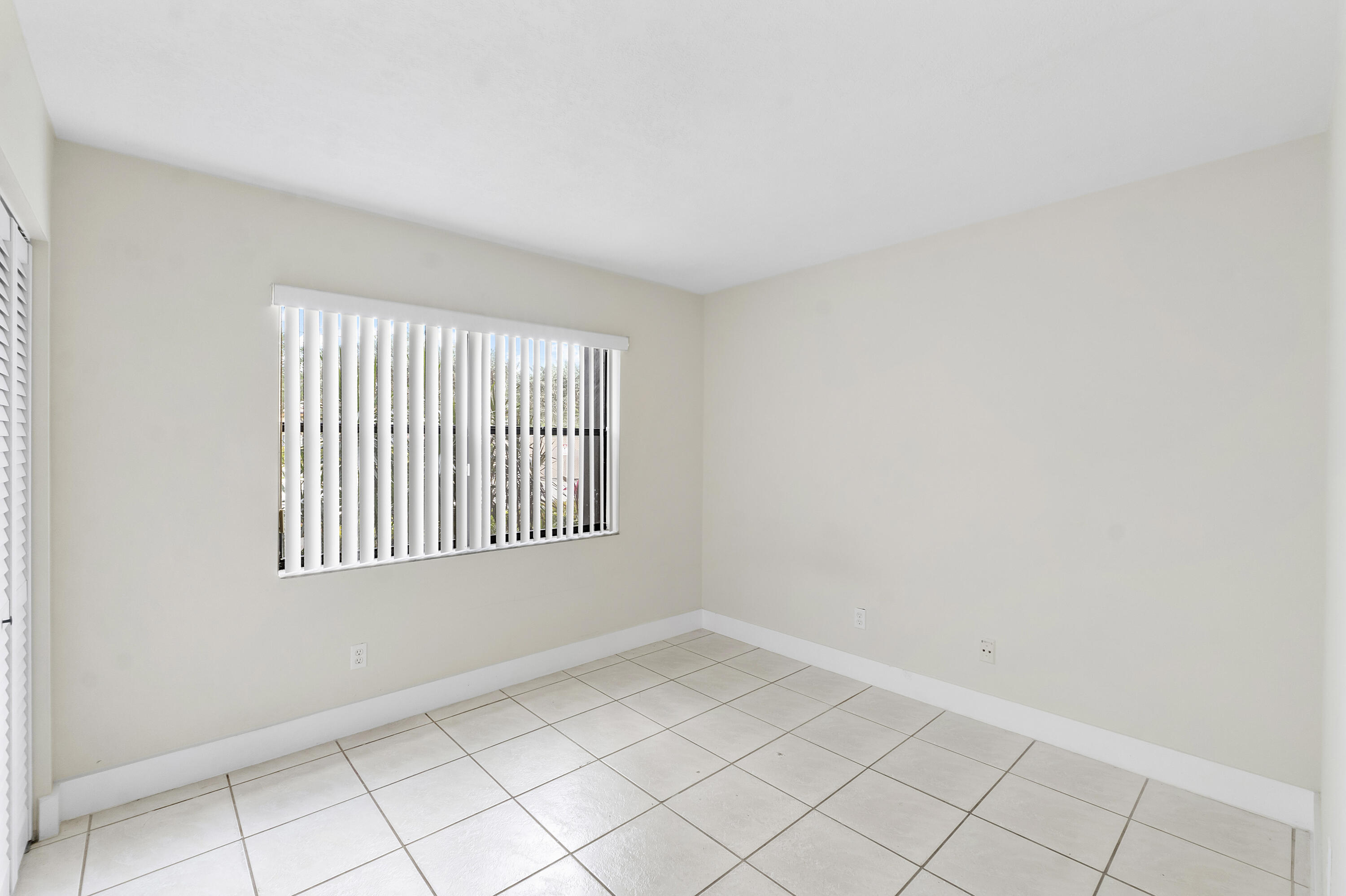10710 Royal Palm Boulevard 2-2
