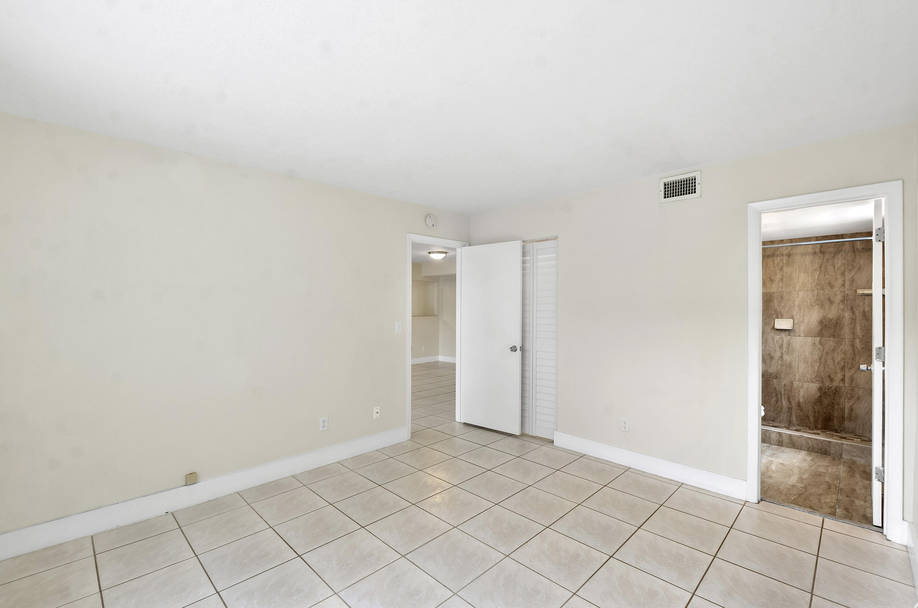10710 Royal Palm Boulevard 2-2