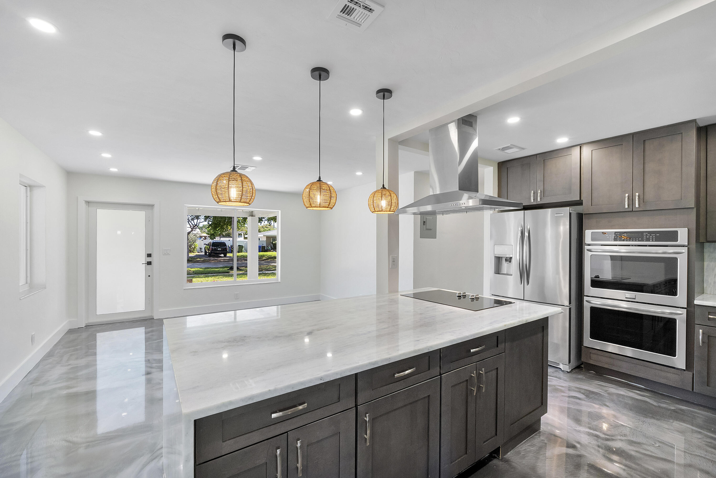 2160 NE 53rd Street