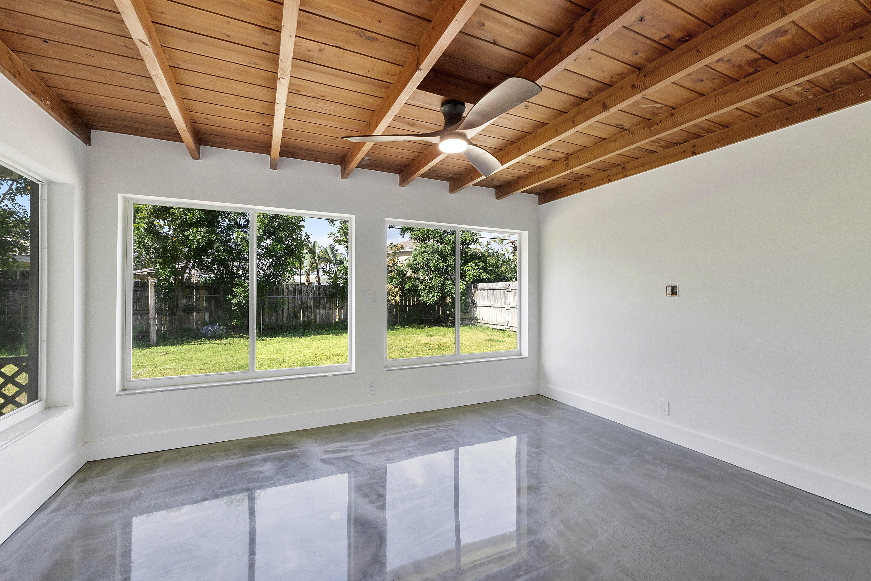 2160 NE 53rd Street