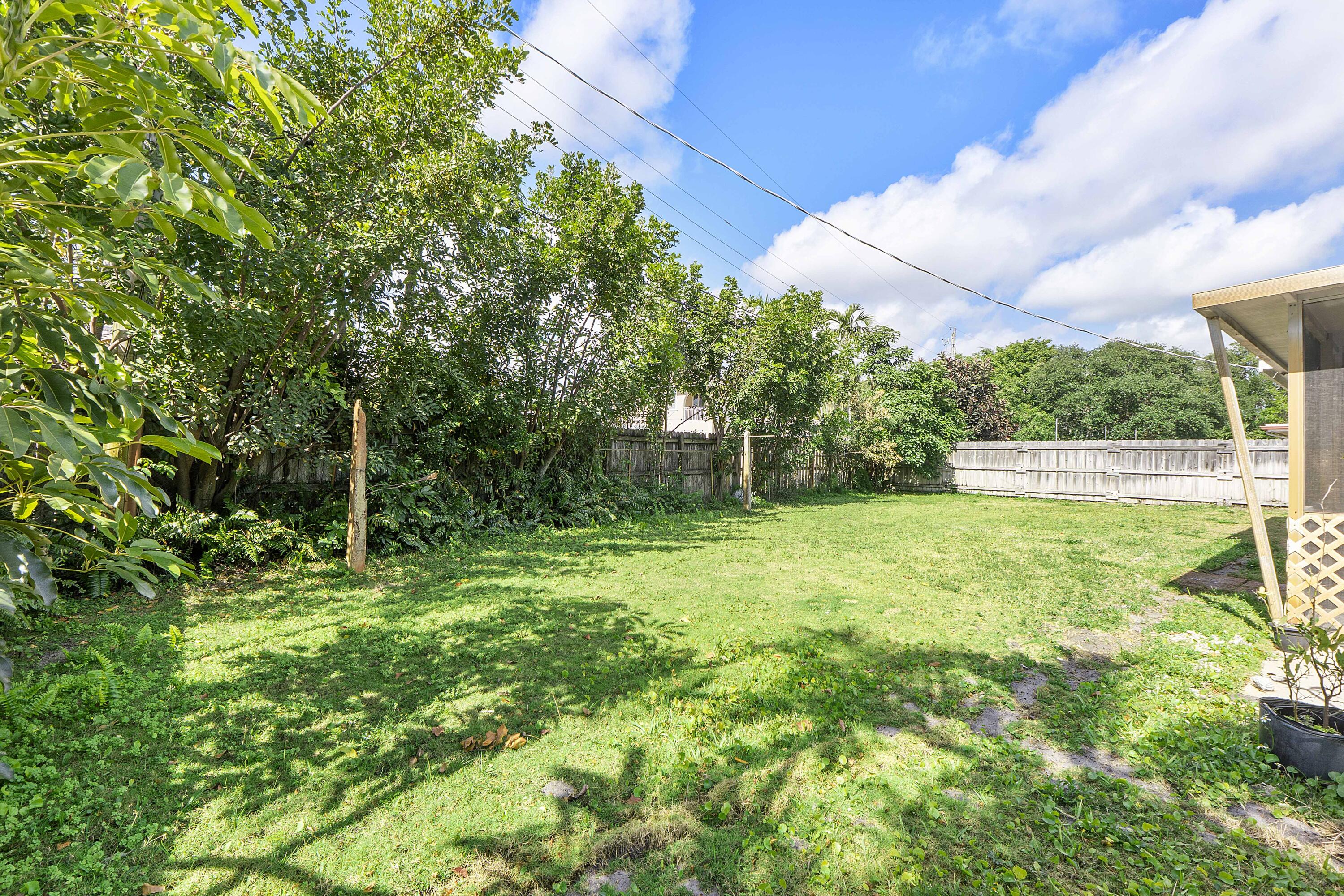 2160 NE 53rd Street