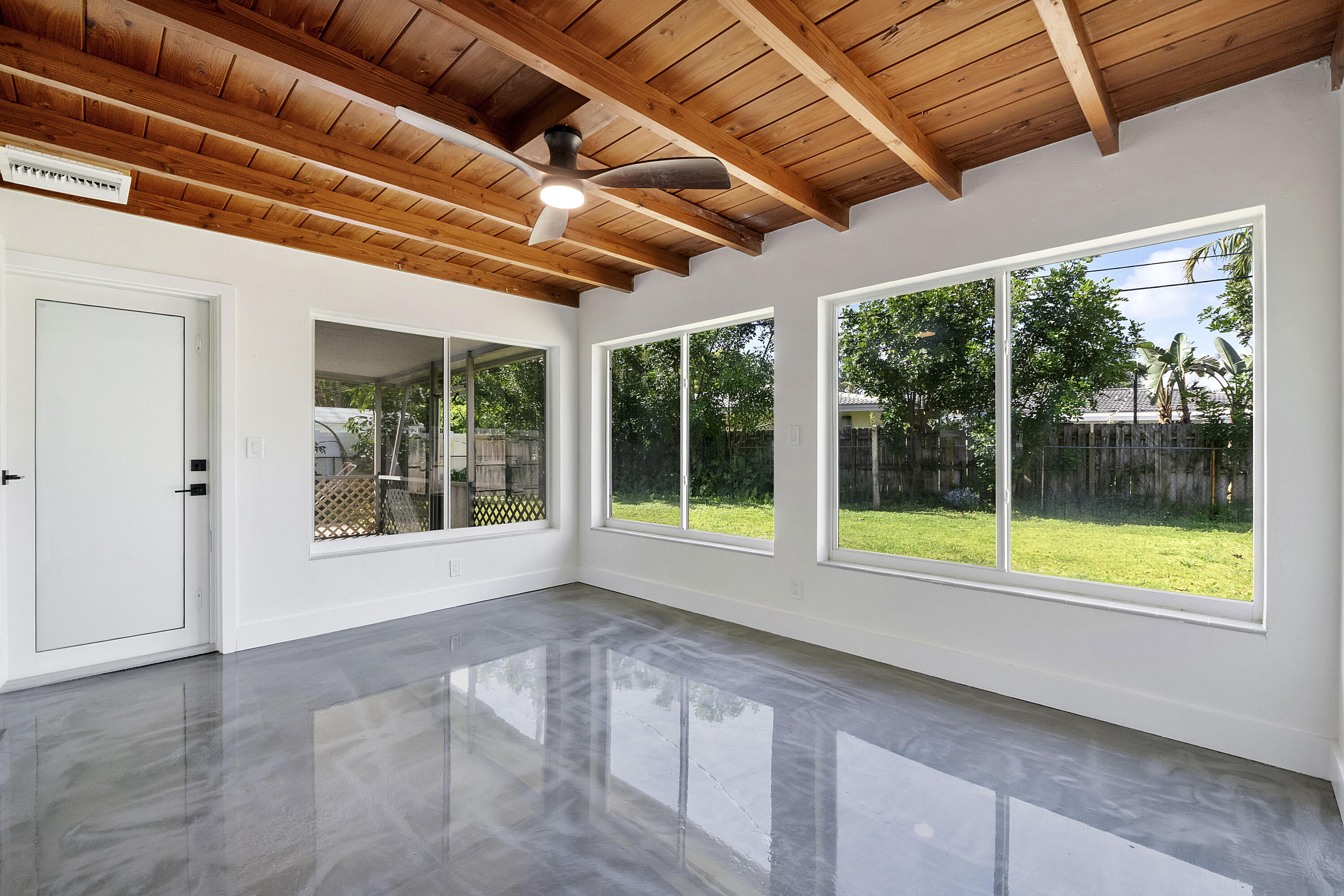 2160 NE 53rd Street