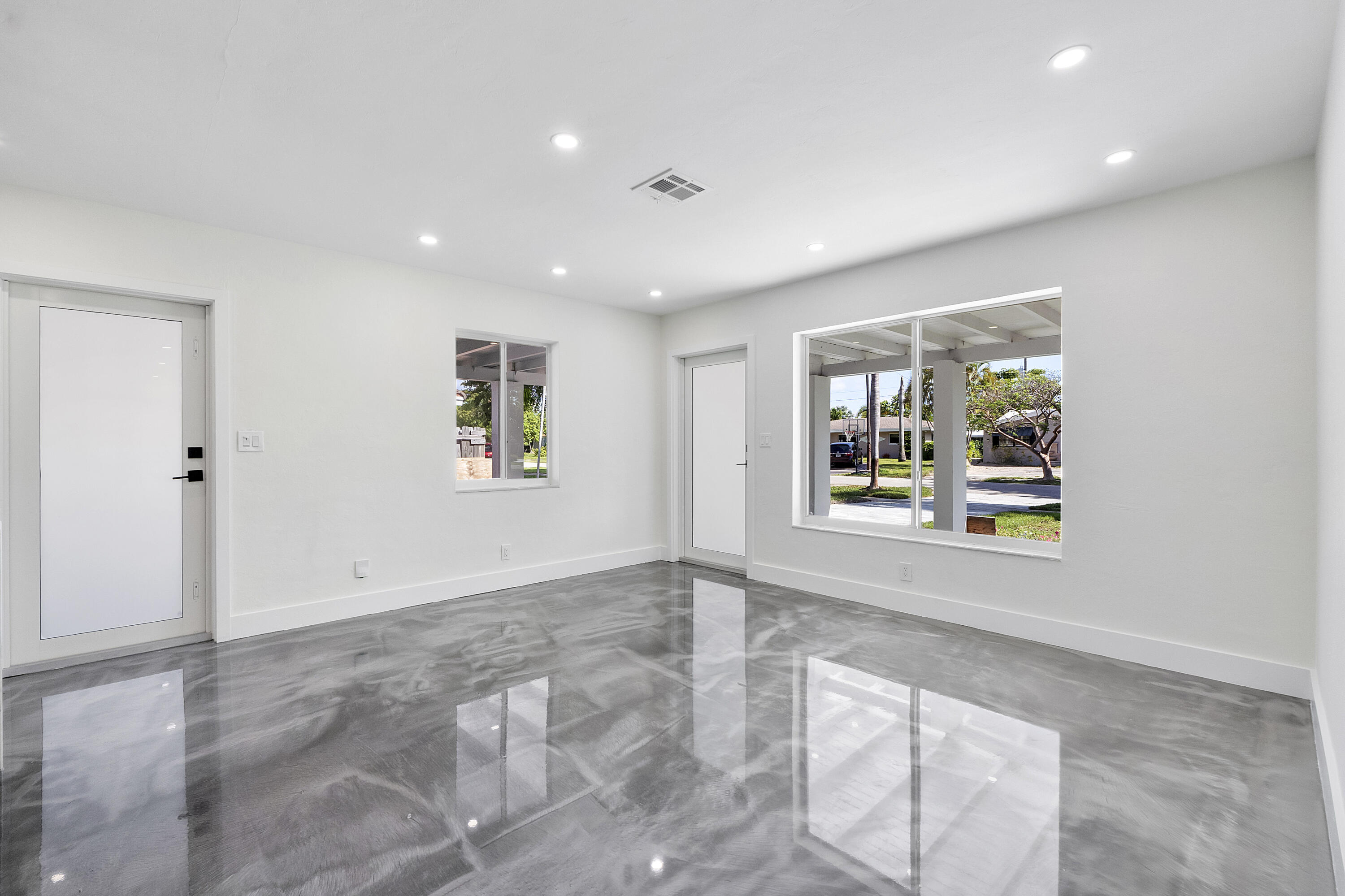 2160 NE 53rd Street