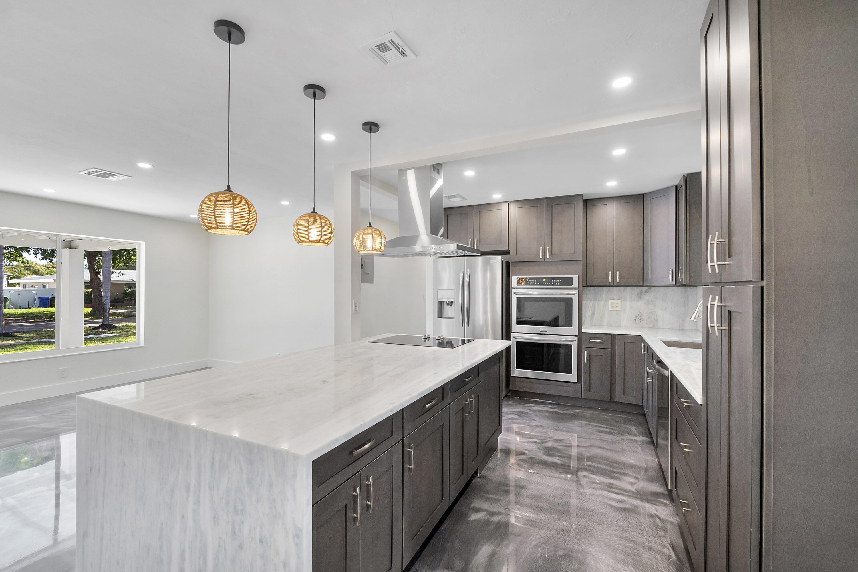 2160 NE 53rd Street