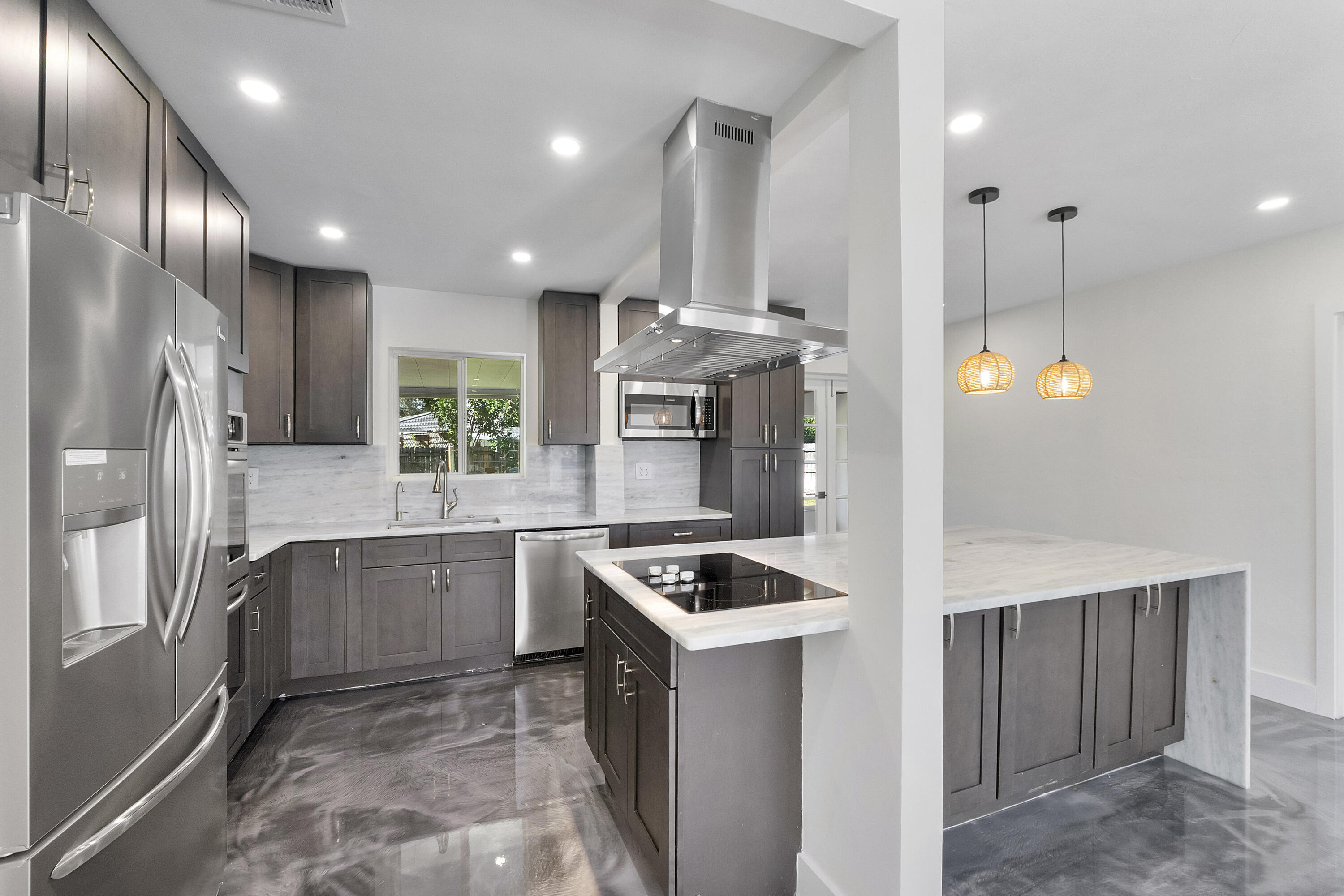 2160 NE 53rd Street
