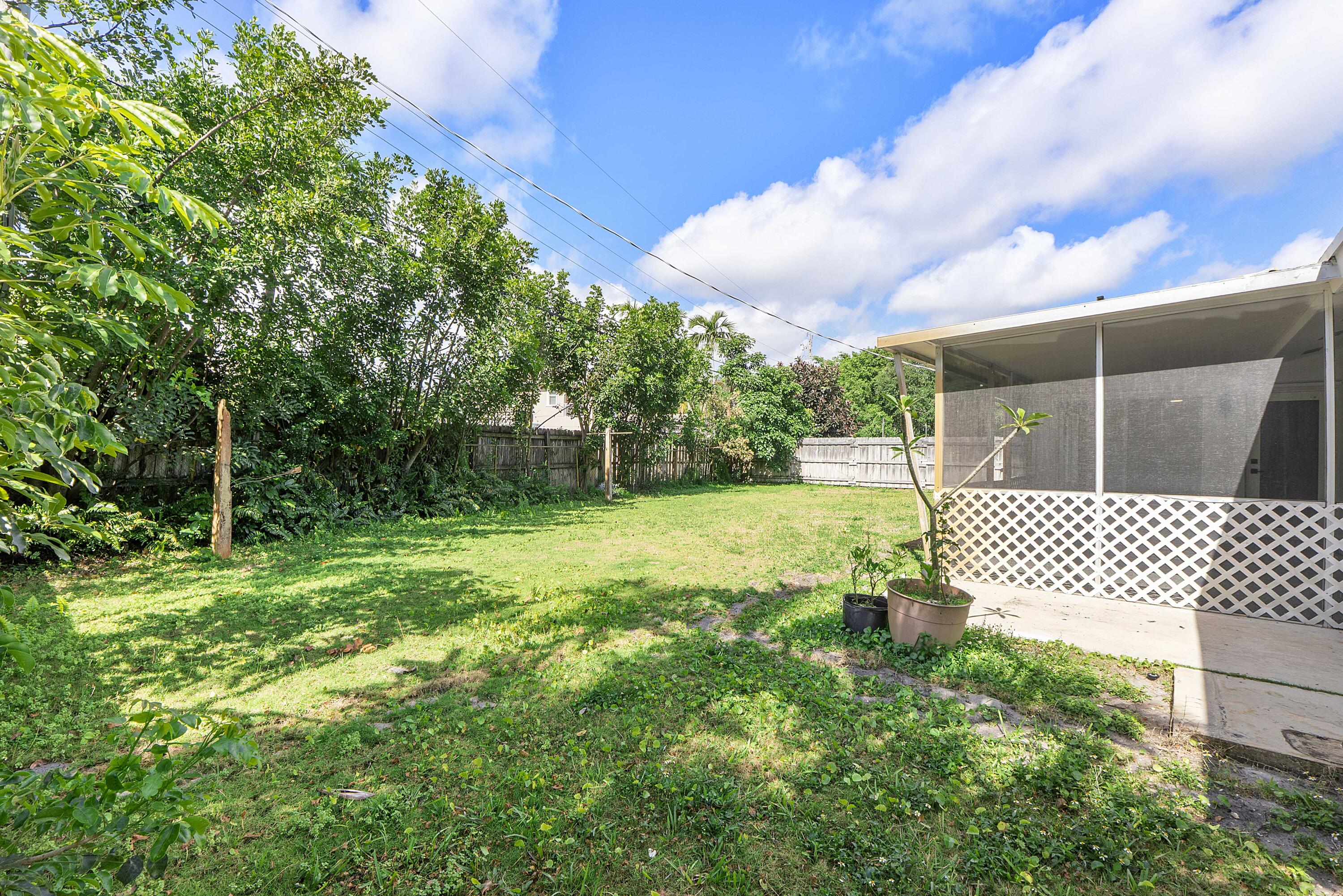 2160 NE 53rd Street