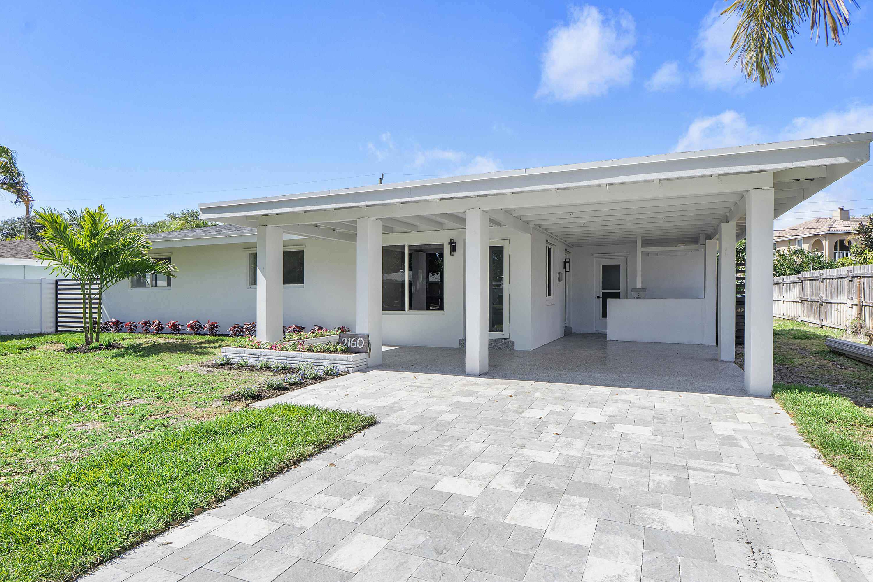 2160 NE 53rd Street