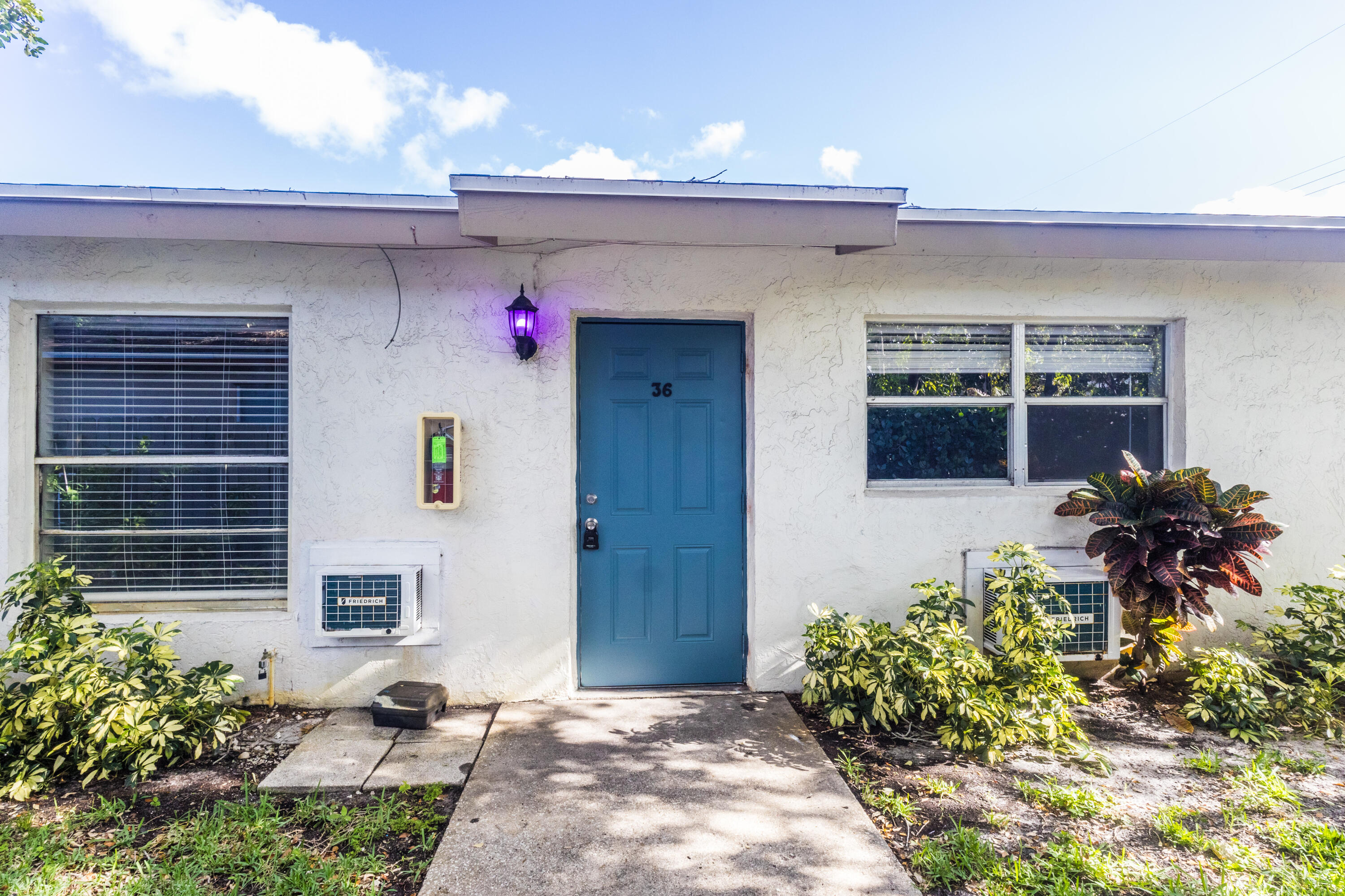 417 N E Street 36