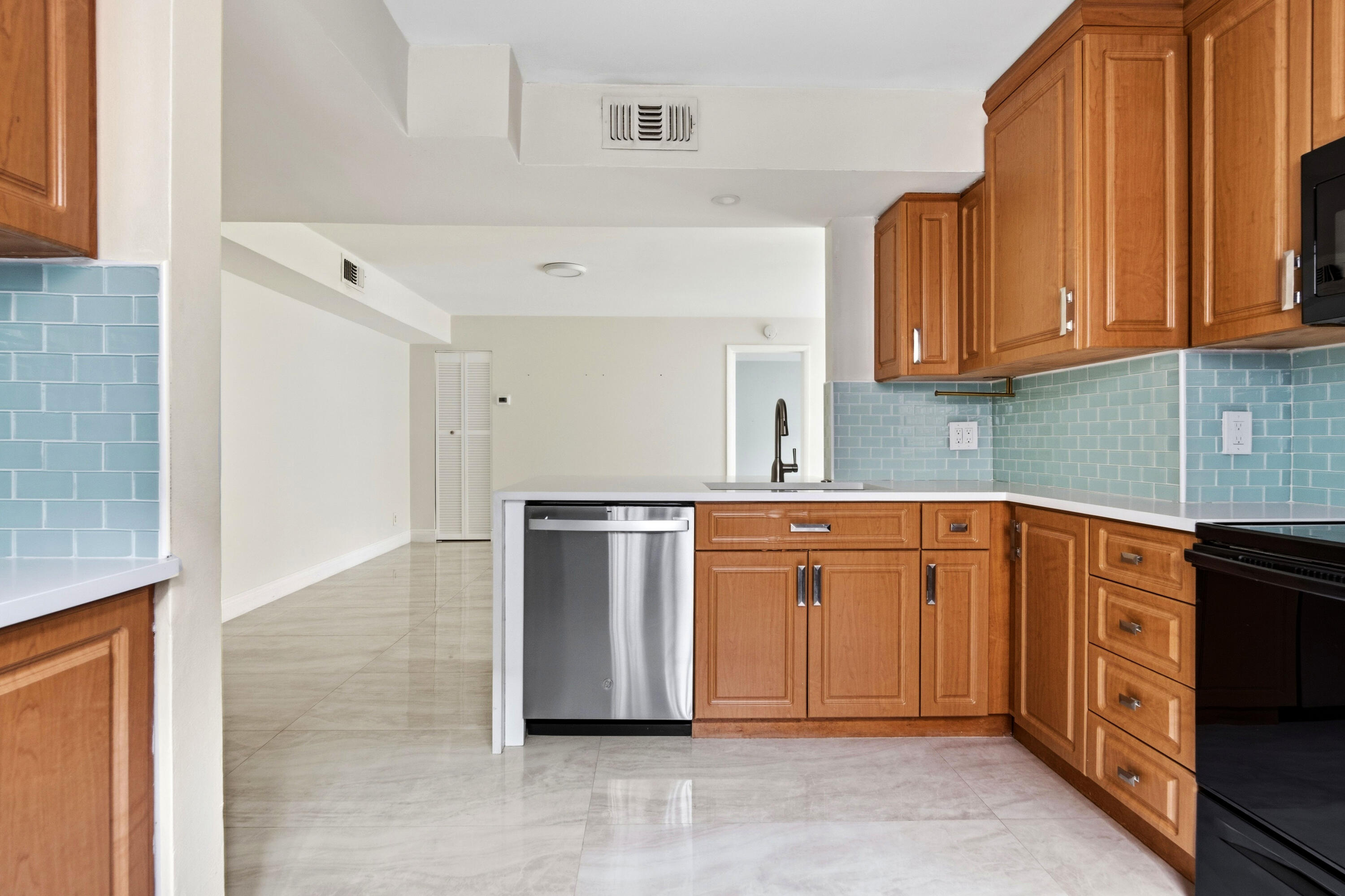 12069 ROYAL PALM Boulevard 3I