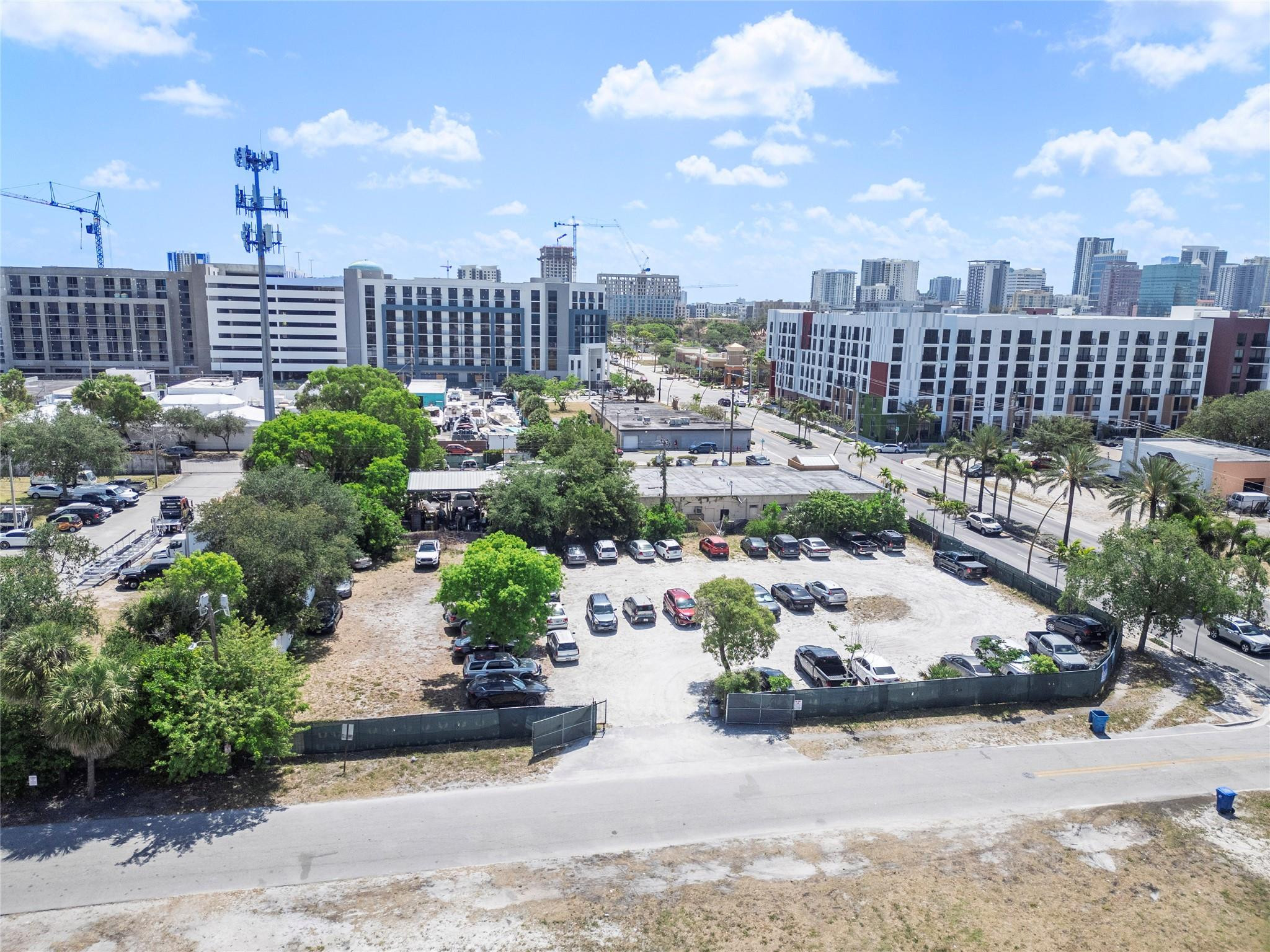 606 NW 8th Avenue