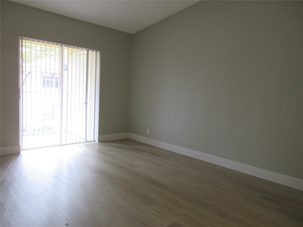 11448 NW 42nd St Unit: 11448