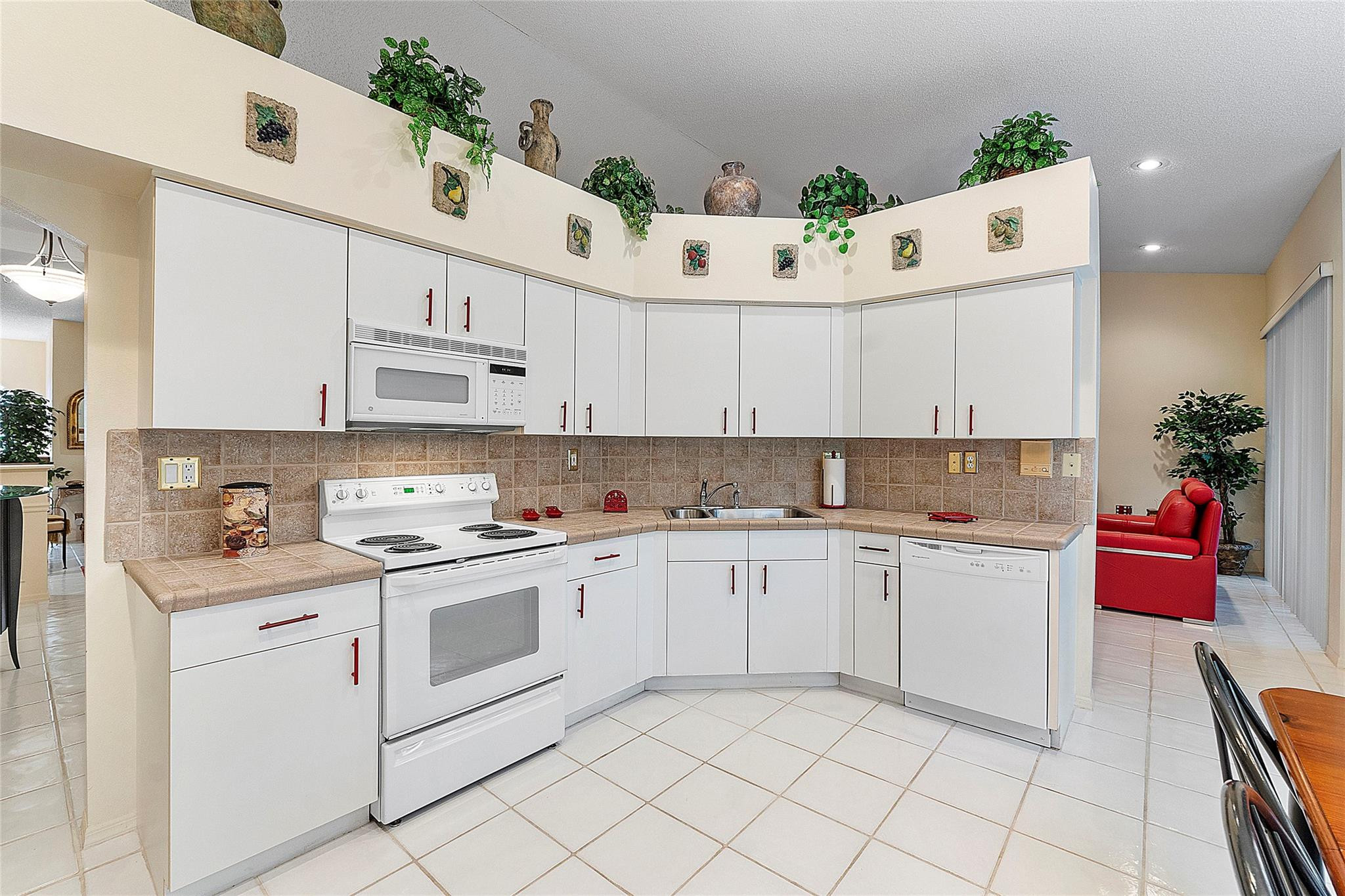 12446 NW 10th Ct Unit: 12446