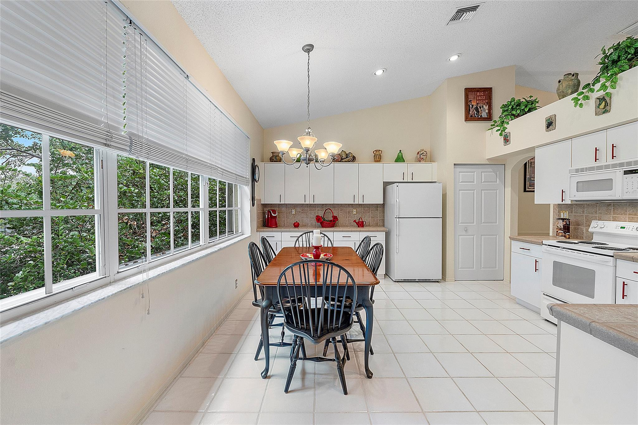 12446 NW 10th Ct Unit: 12446