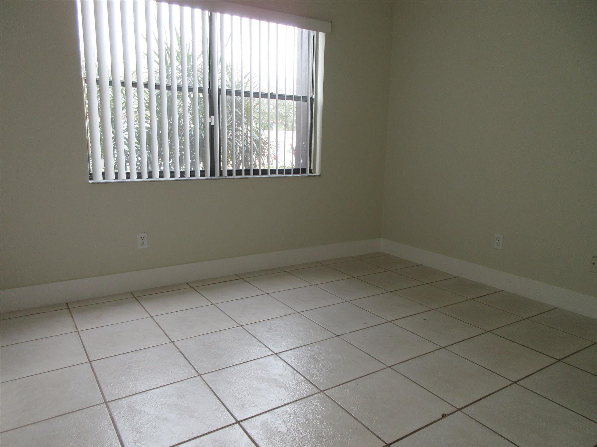 10710 Royal Palm Blvd 10710