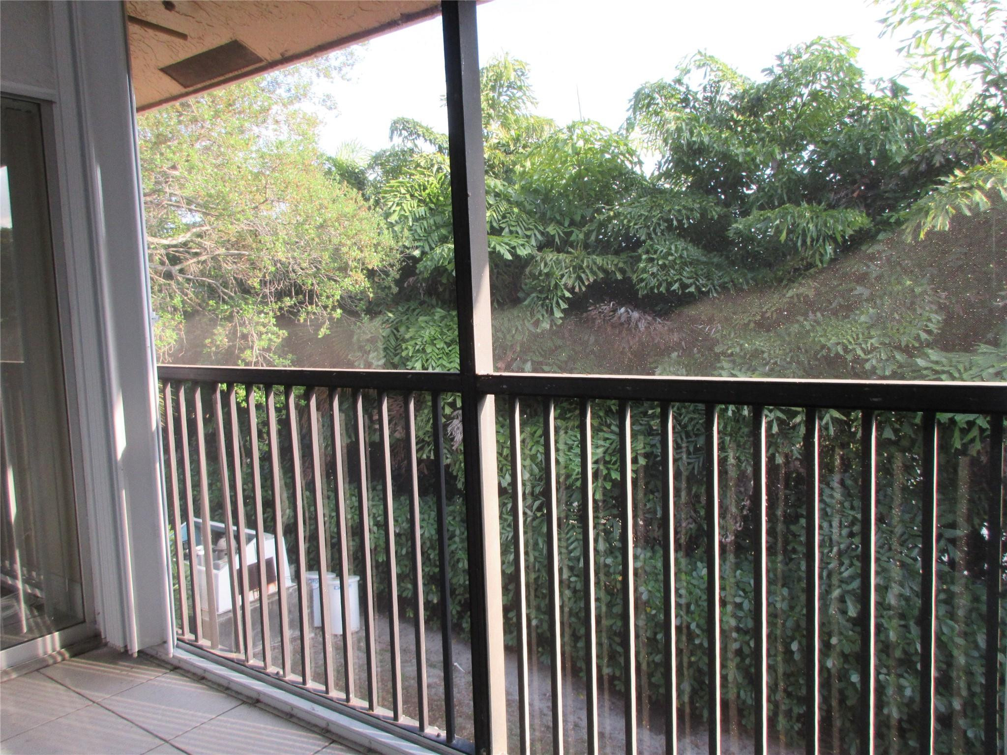 9180 NW 40th St 9180