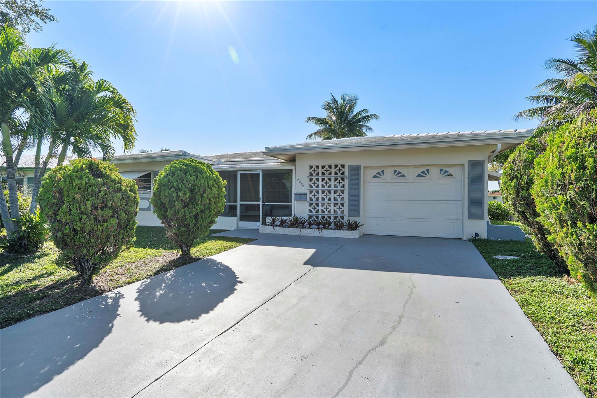 6806 NW 59th St