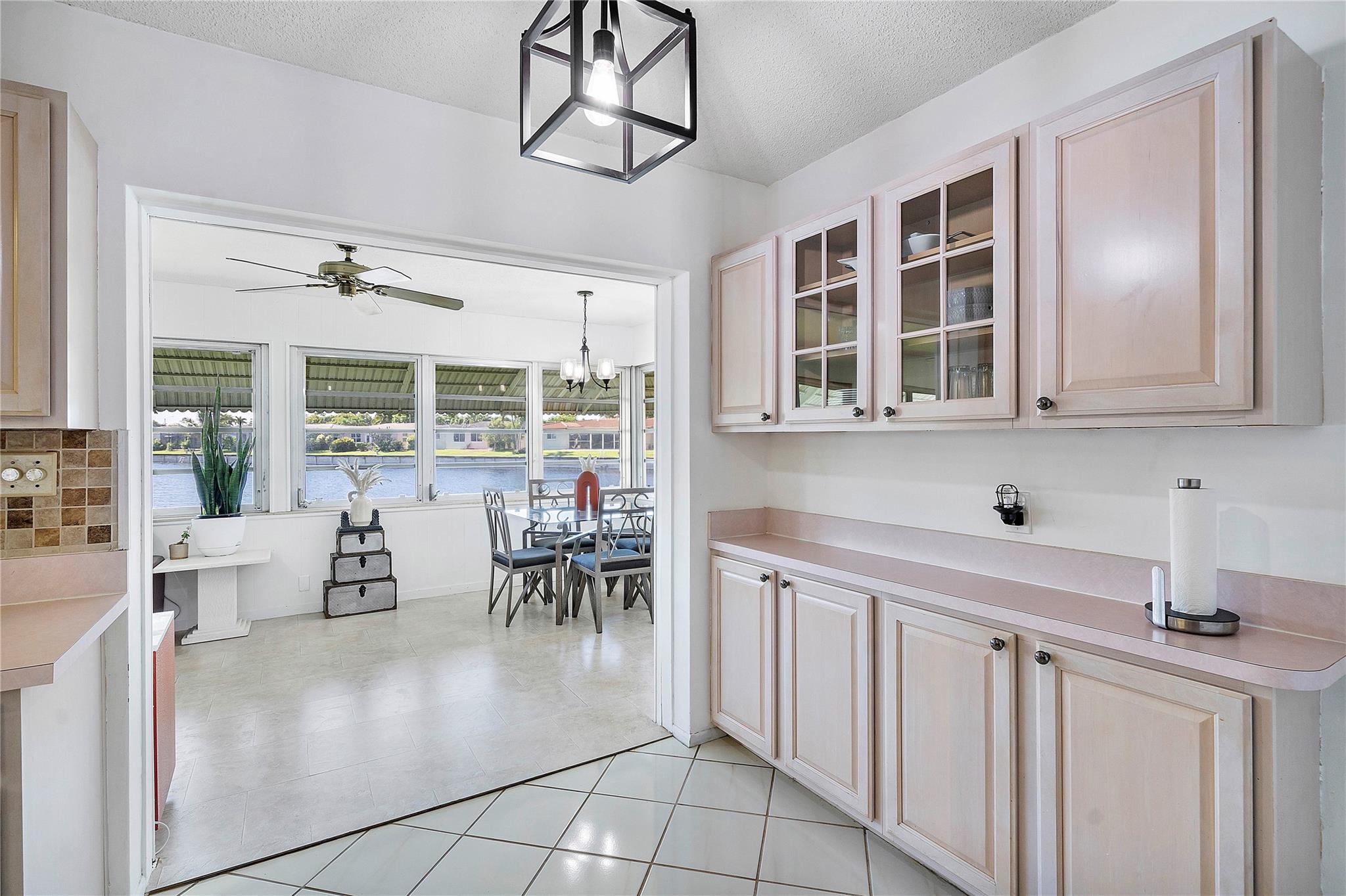 6806 NW 59th St