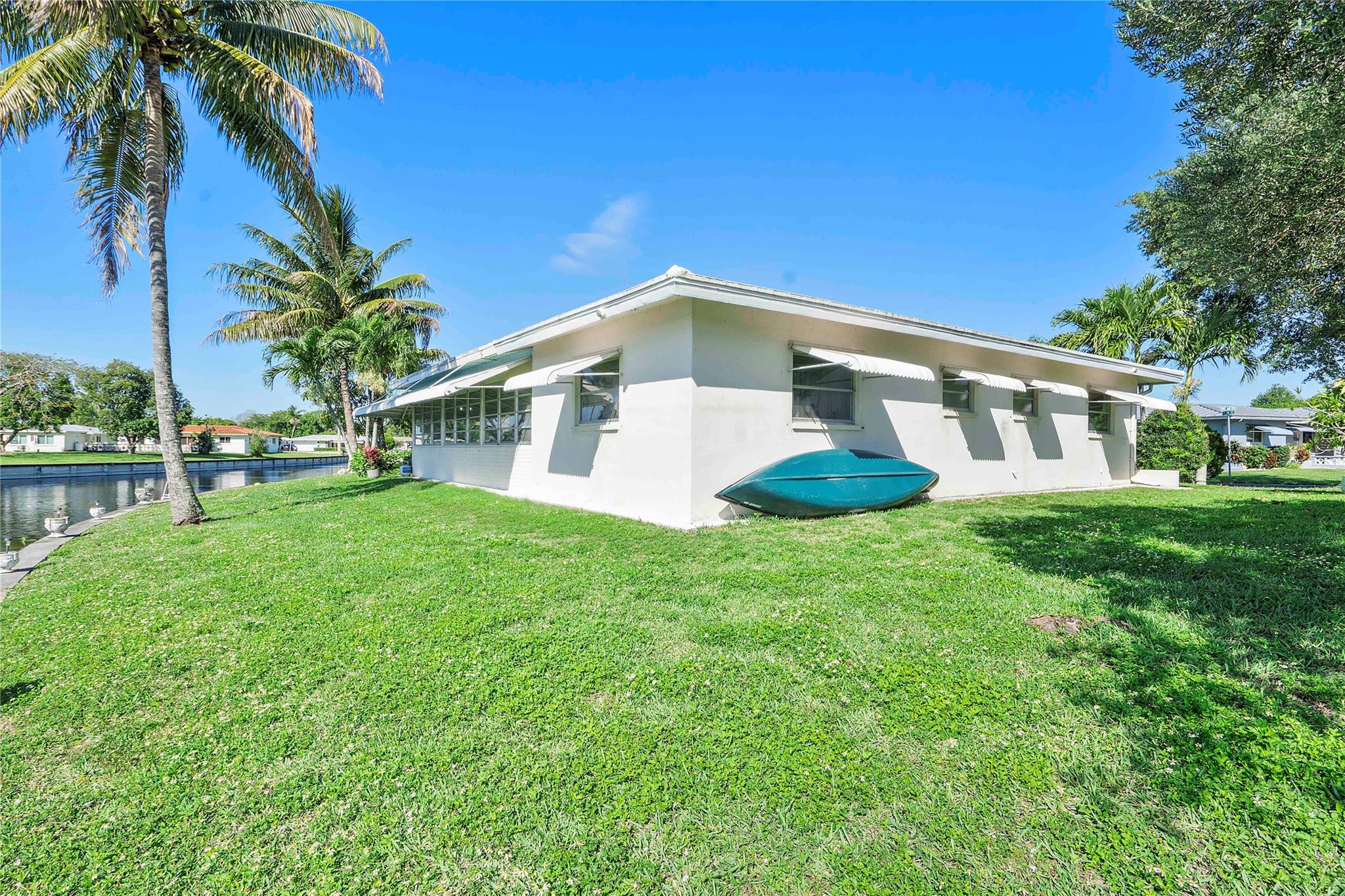 6806 NW 59th St