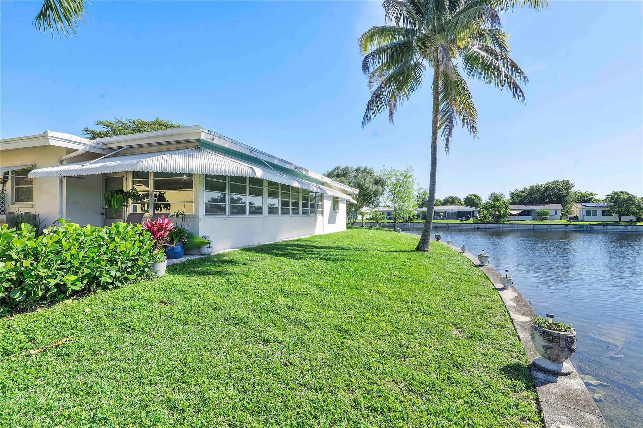 6806 NW 59th St