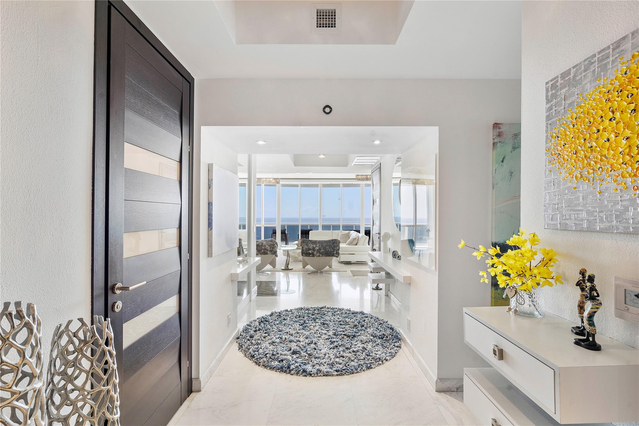 16001 Collins Ave 2001