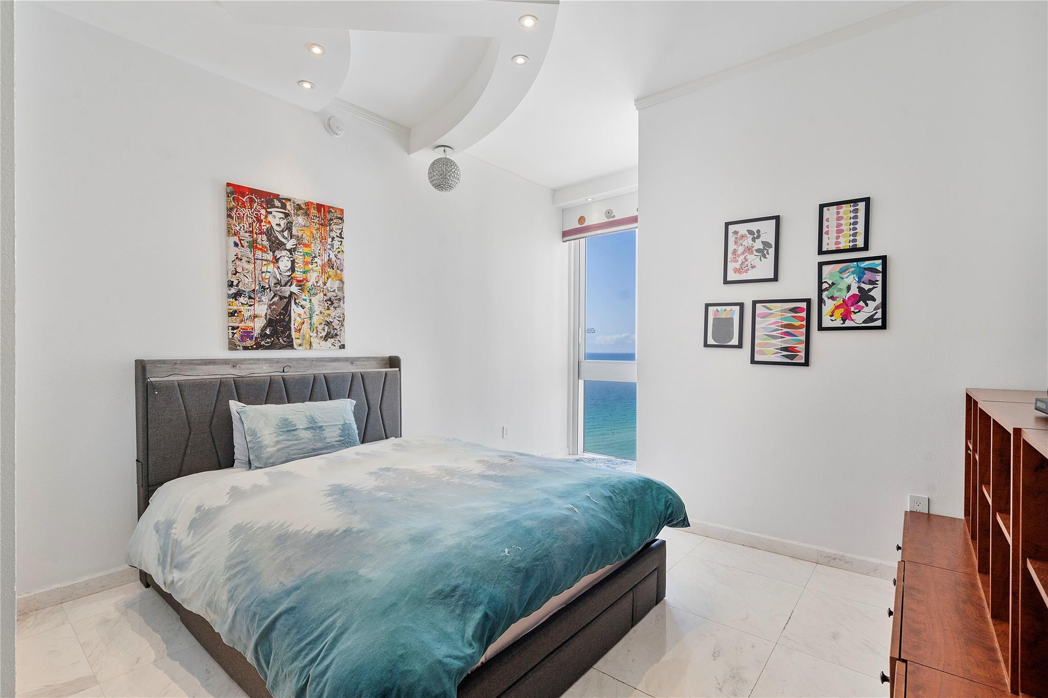 16001 Collins Ave 2001