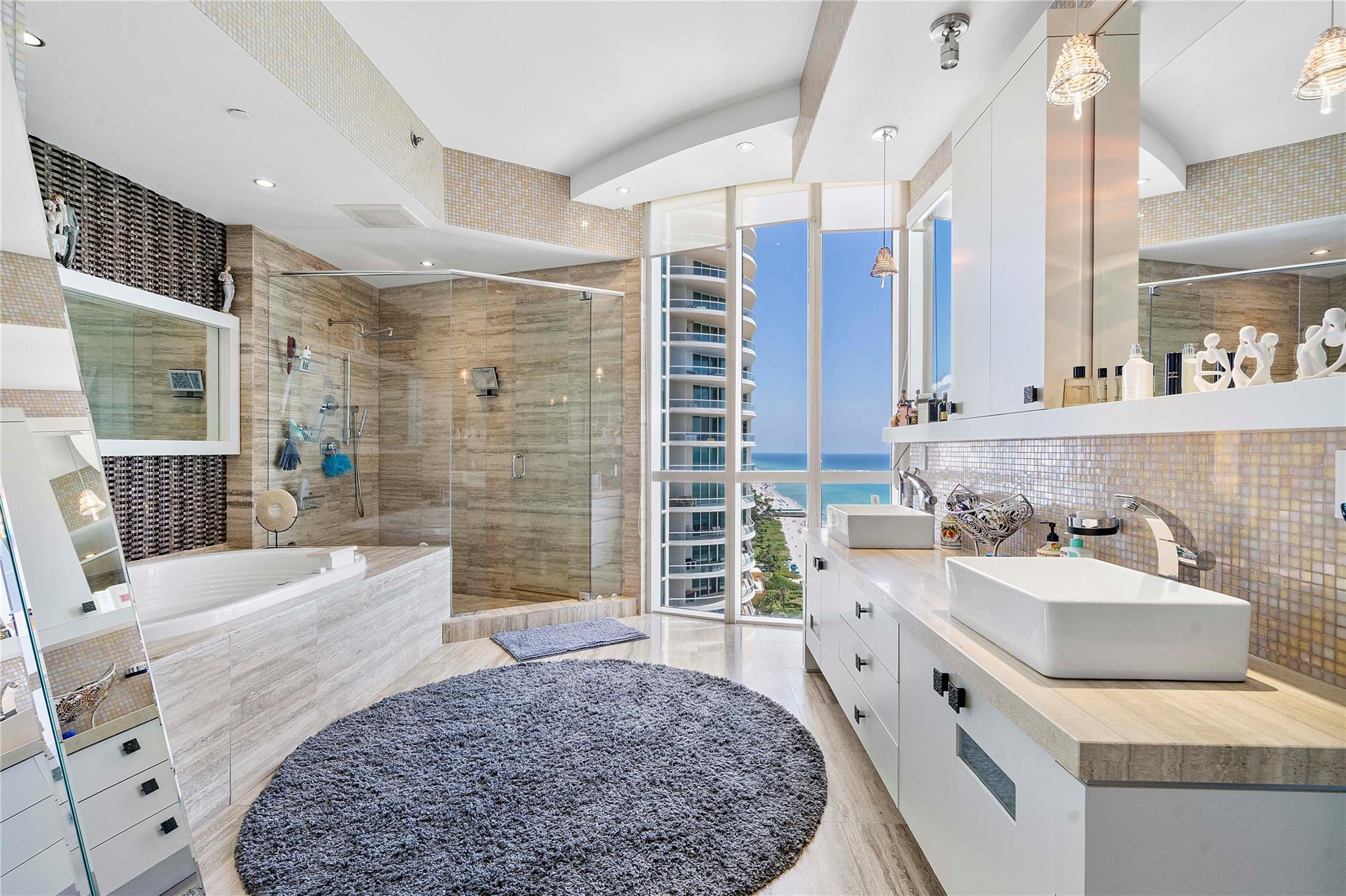 16001 Collins Ave 2001