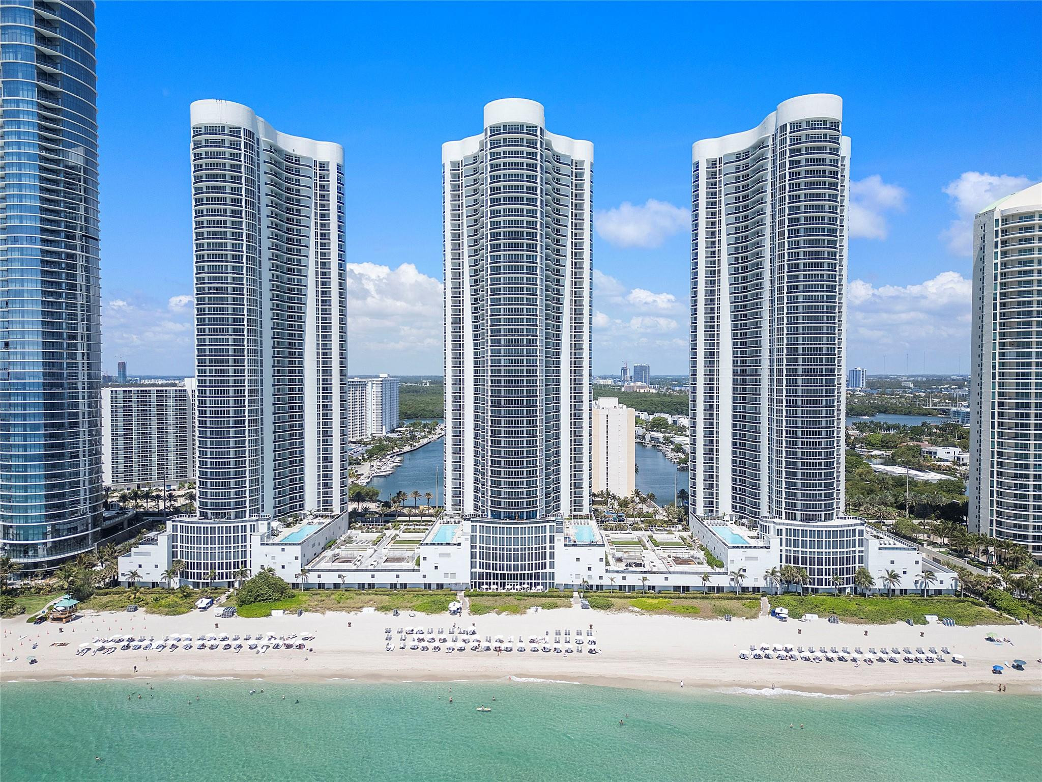 16001 Collins Ave 2001