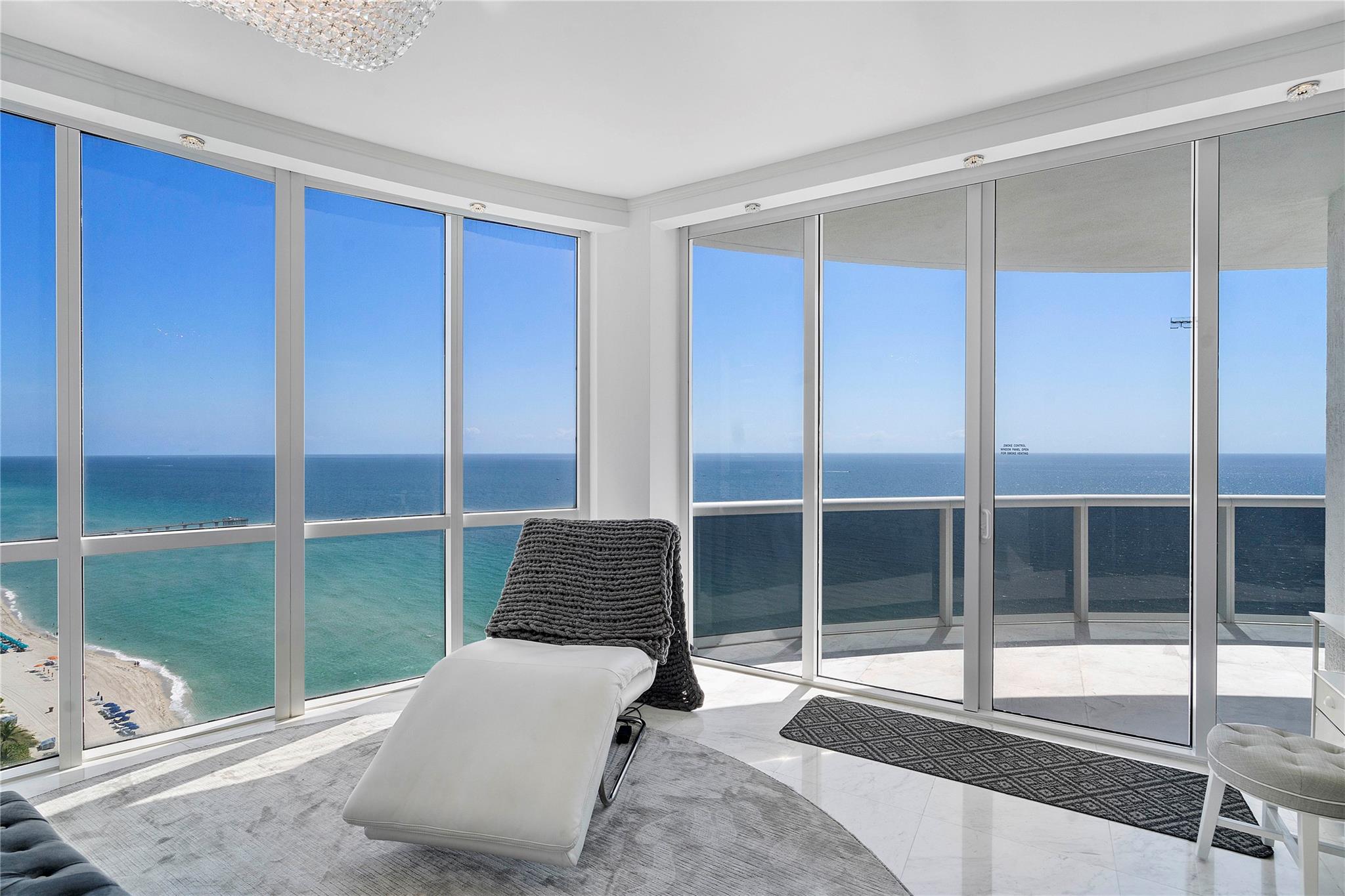 16001 Collins Ave 2001