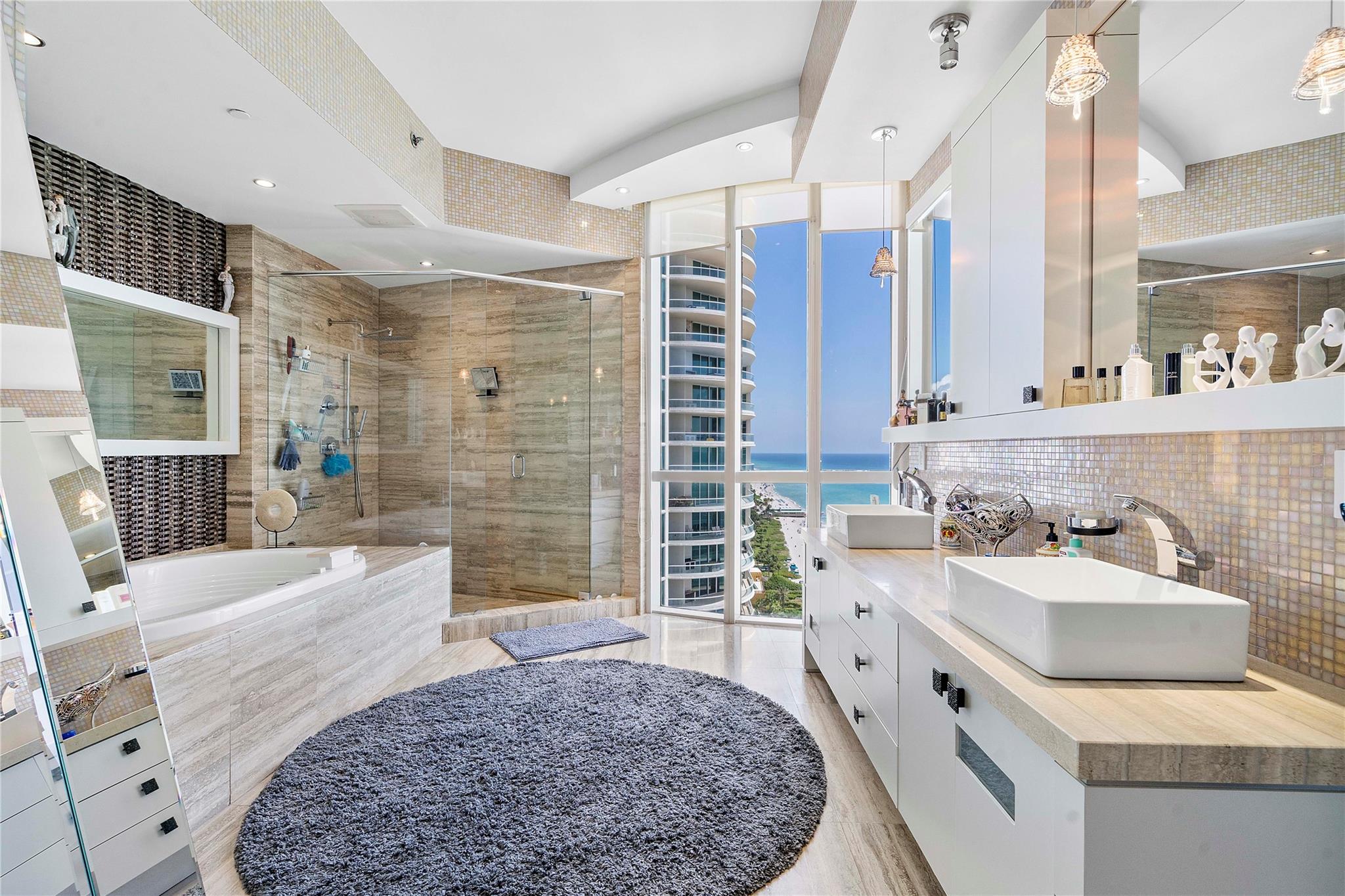 16001 Collins Ave 2001