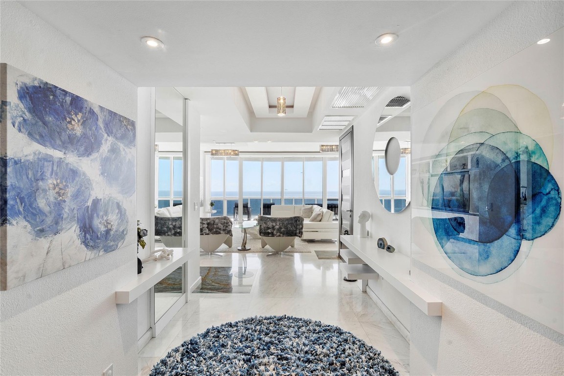 16001 Collins Ave 2001