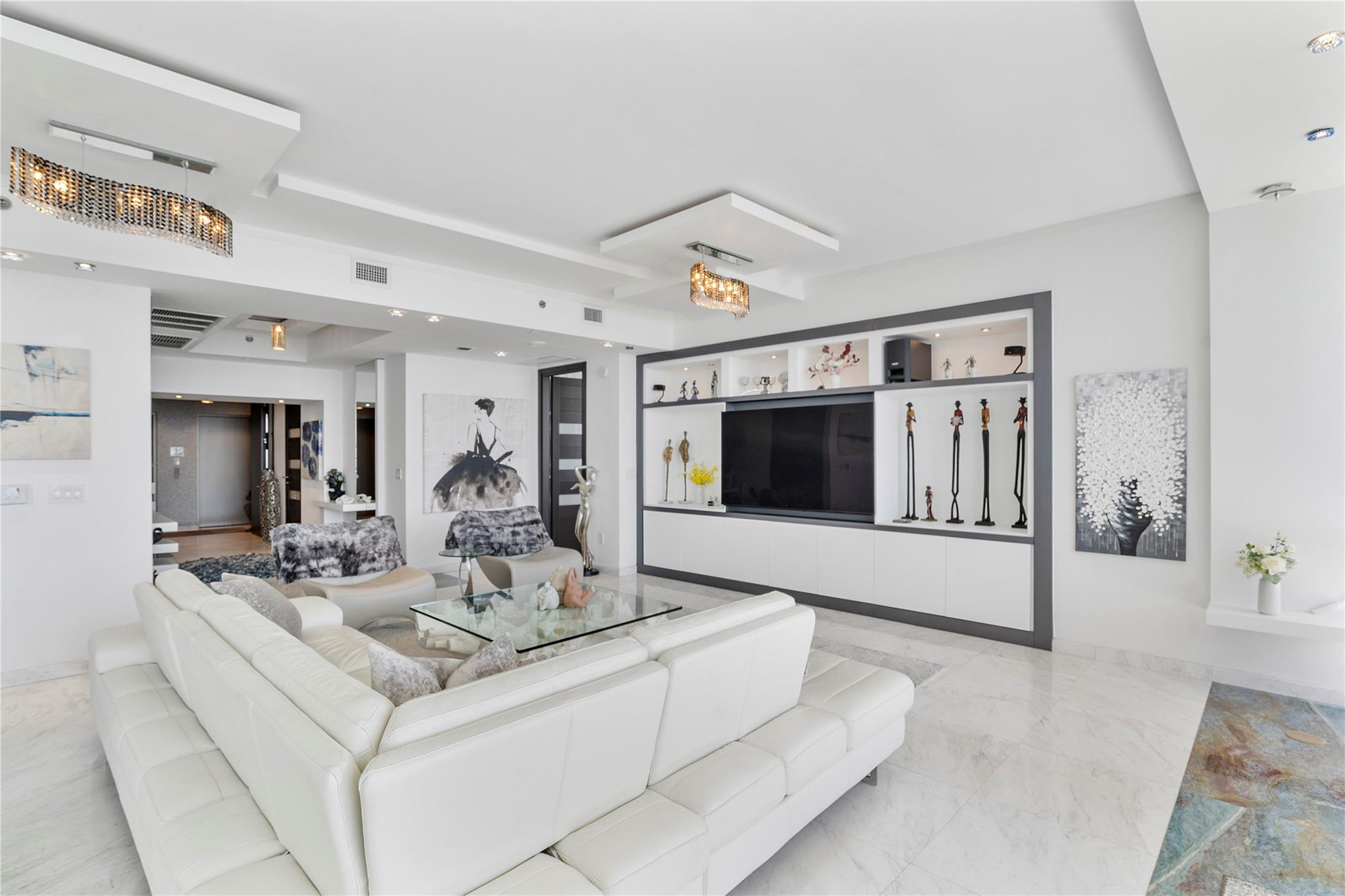 16001 Collins Ave 2001