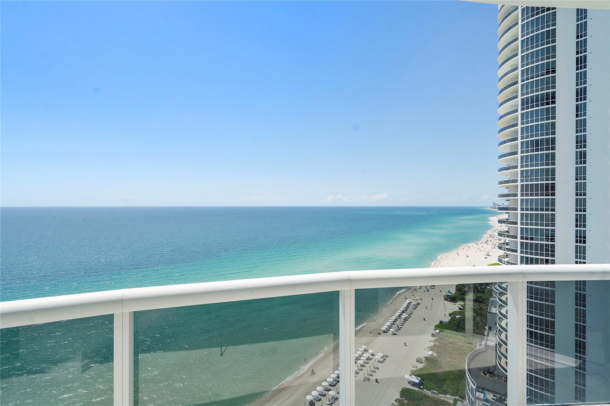 16001 Collins Ave 2001