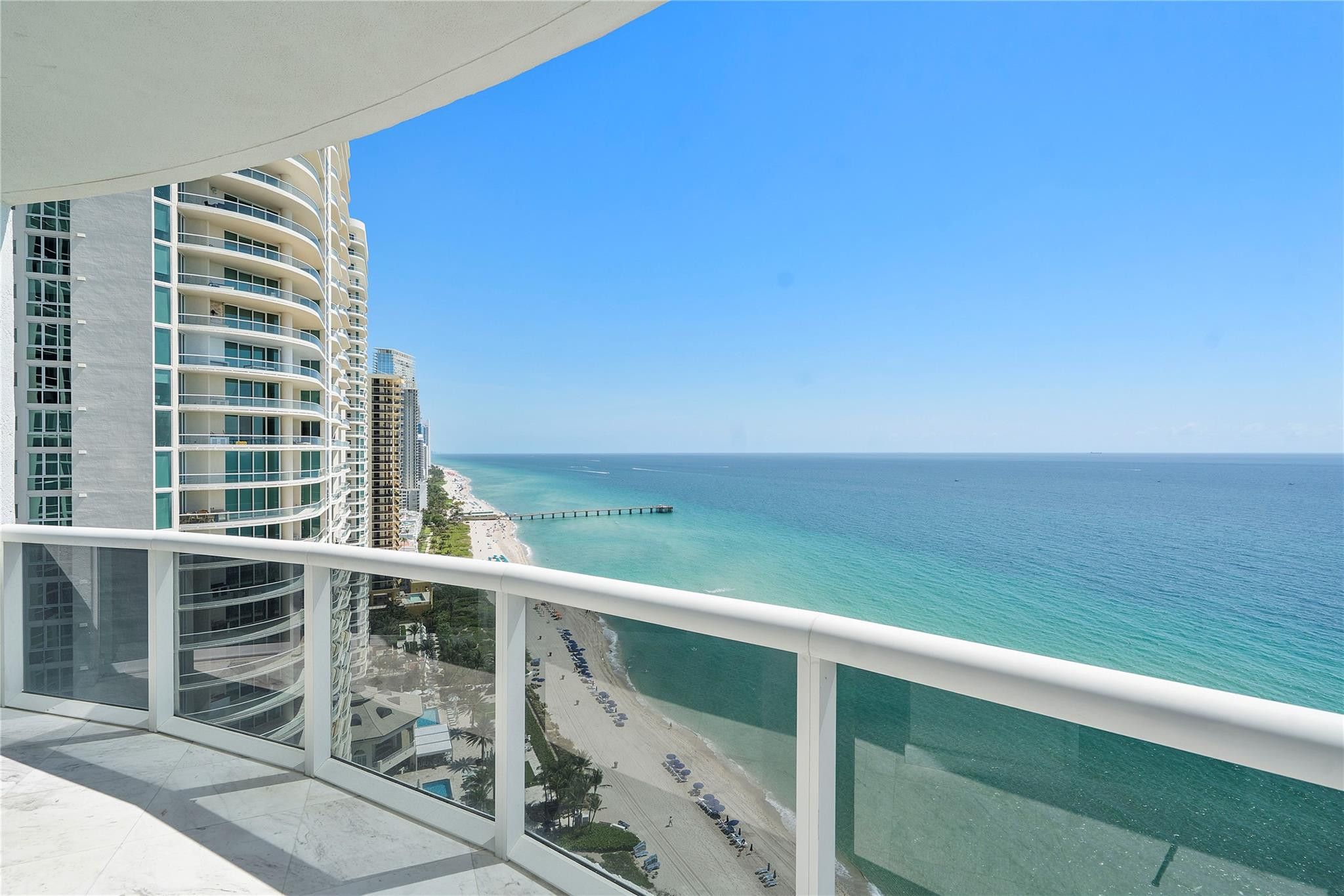 16001 Collins Ave 2001