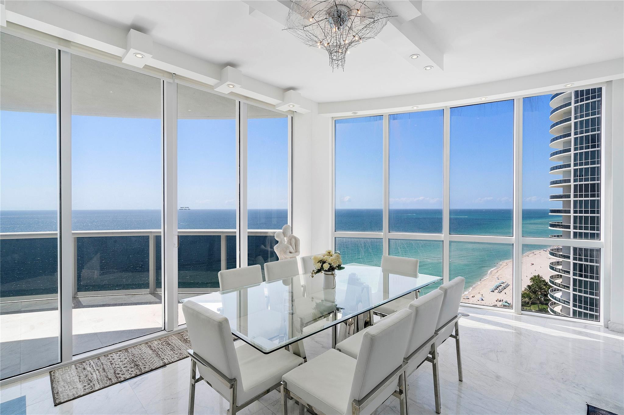 16001 Collins Ave 2001