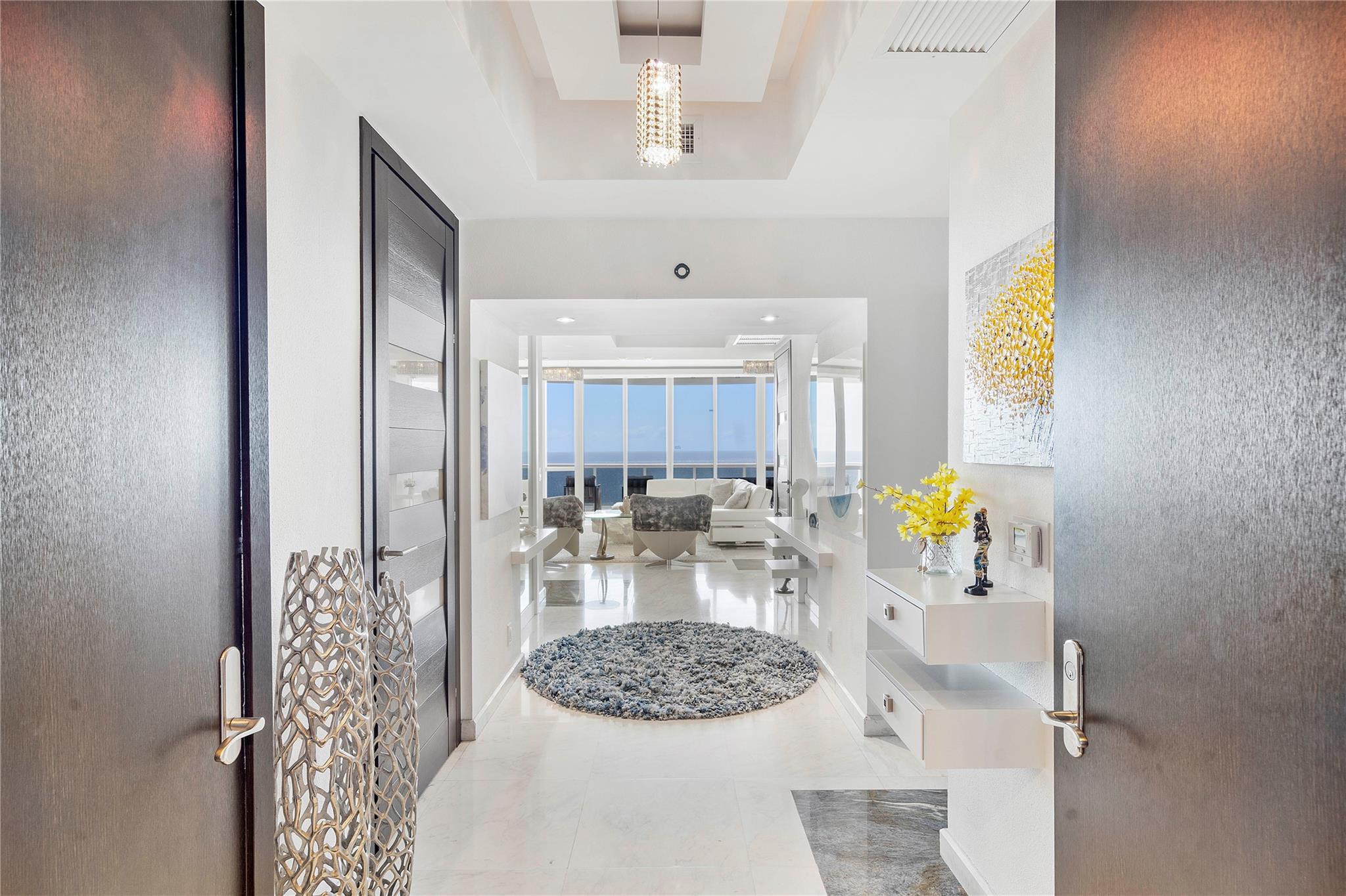 16001 Collins Ave 2001