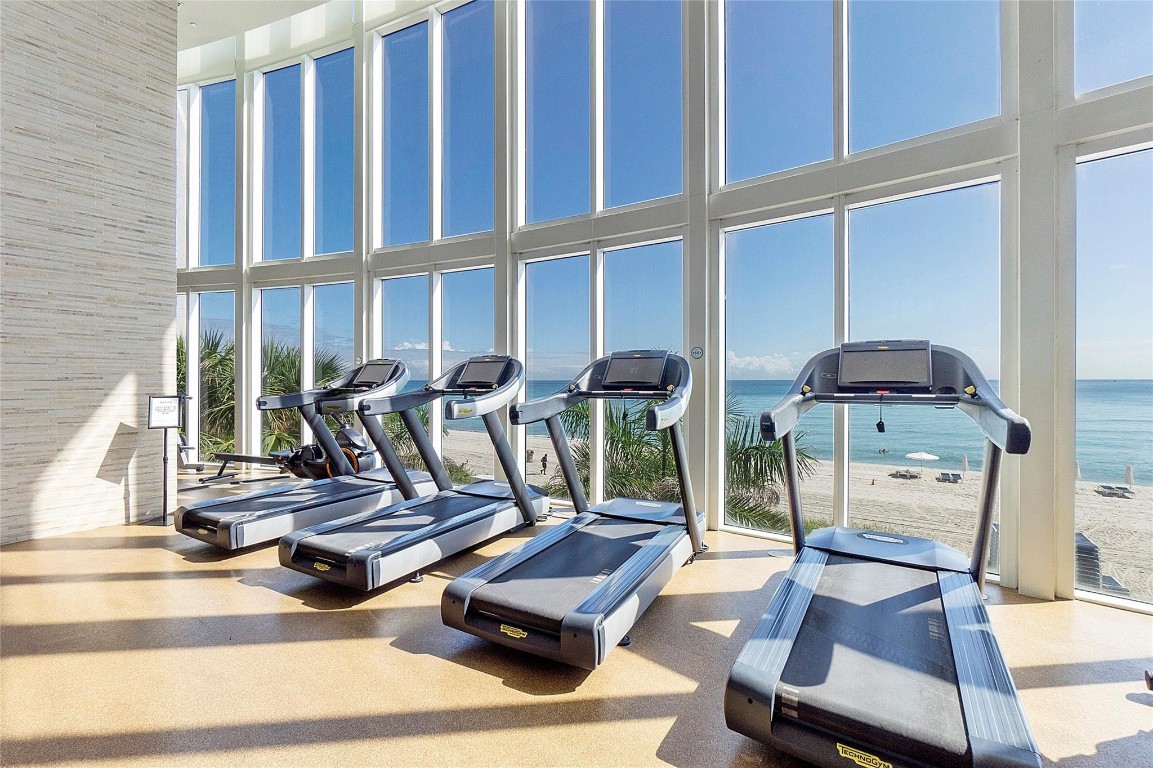 16001 Collins Ave 2001