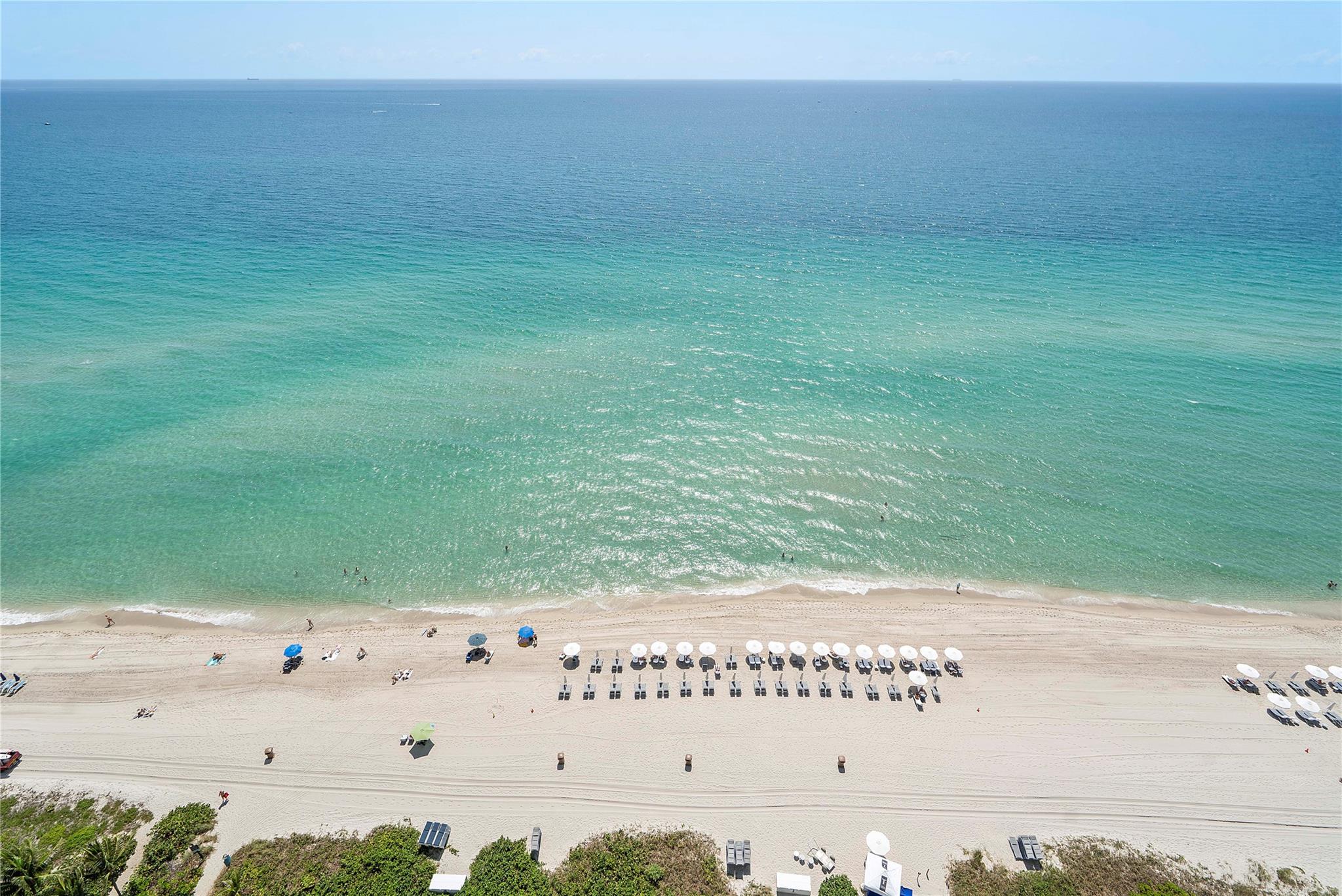 16001 Collins Ave 2001