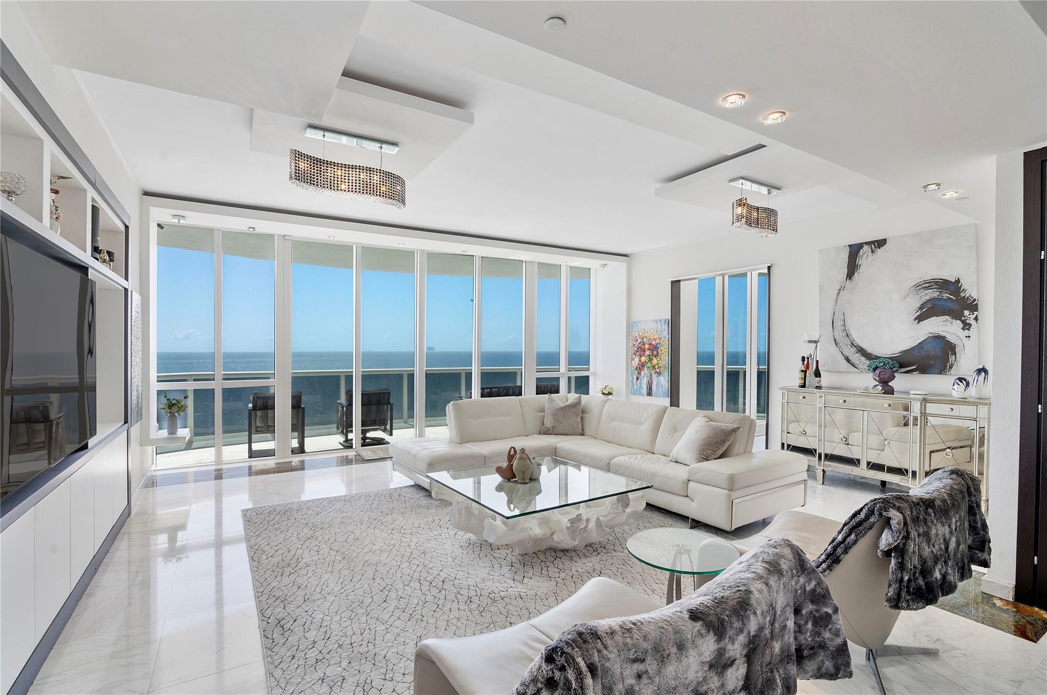 16001 Collins Ave 2001