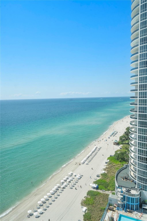 16001 Collins Ave 2001