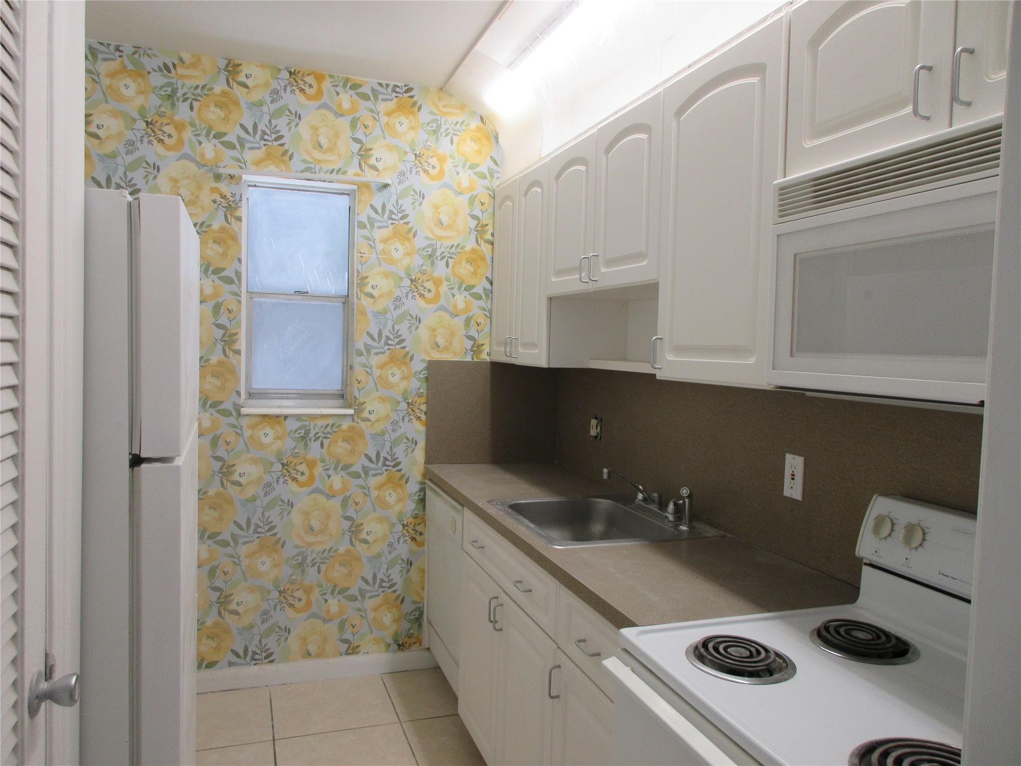 2420 SE 17th St 208C