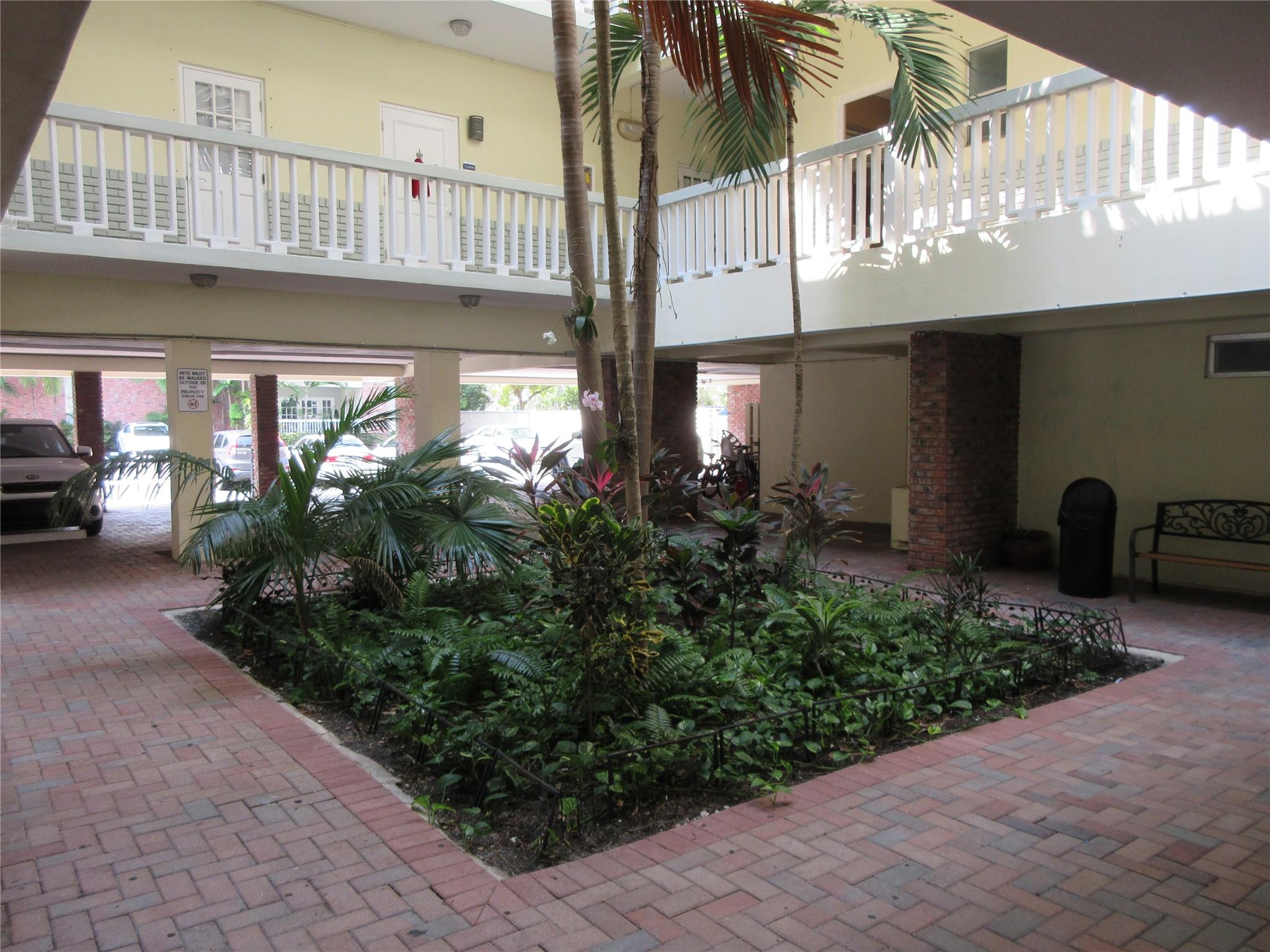 2420 SE 17th St 208C