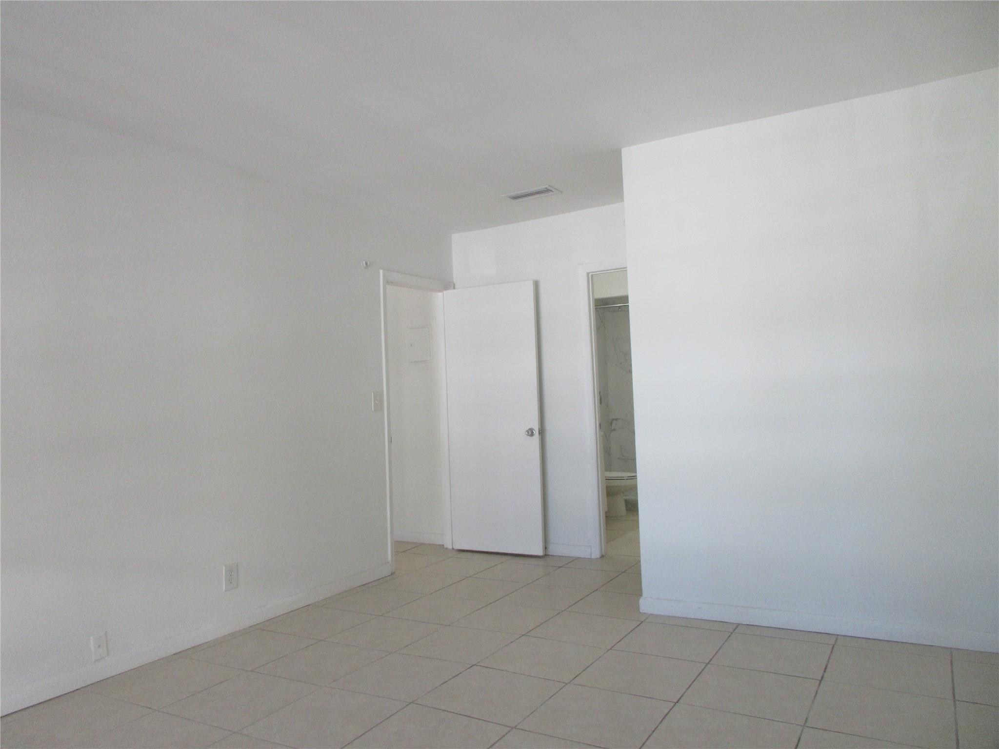 2420 SE 17th St 208C