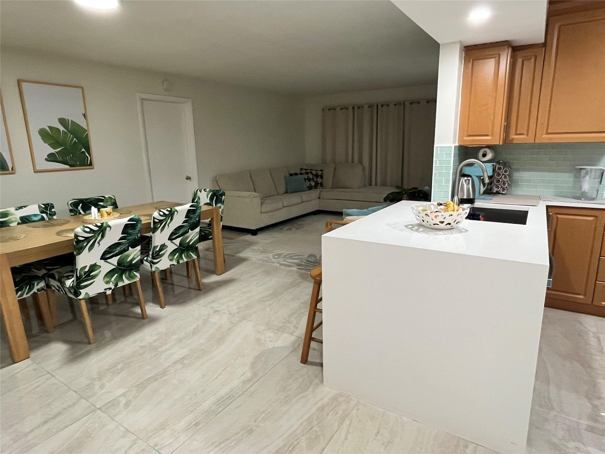 12069 ROYAL PALM BL 3I