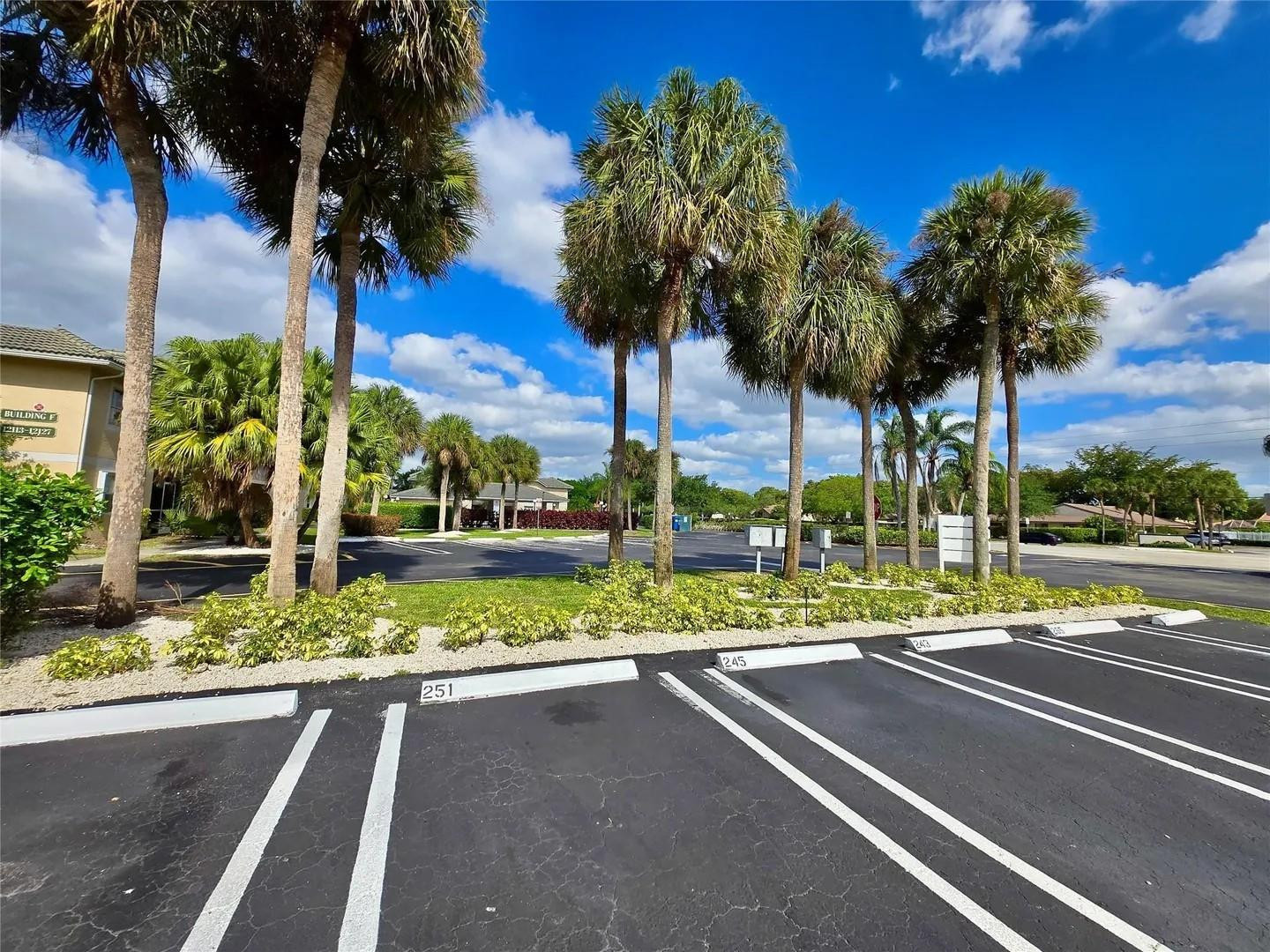 12069 ROYAL PALM BL 3I