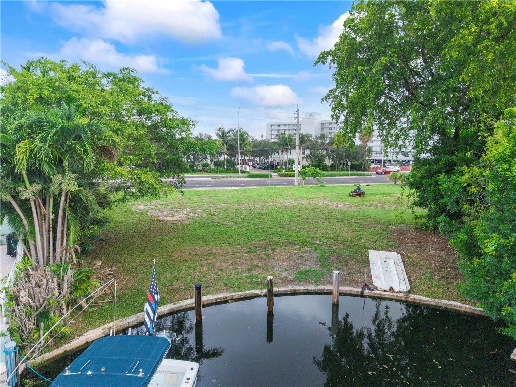 2716 NE 14th Street Cswy