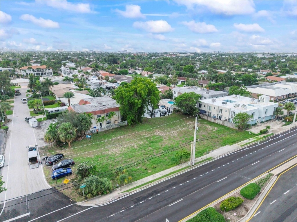 2716 NE 14th Street Cswy