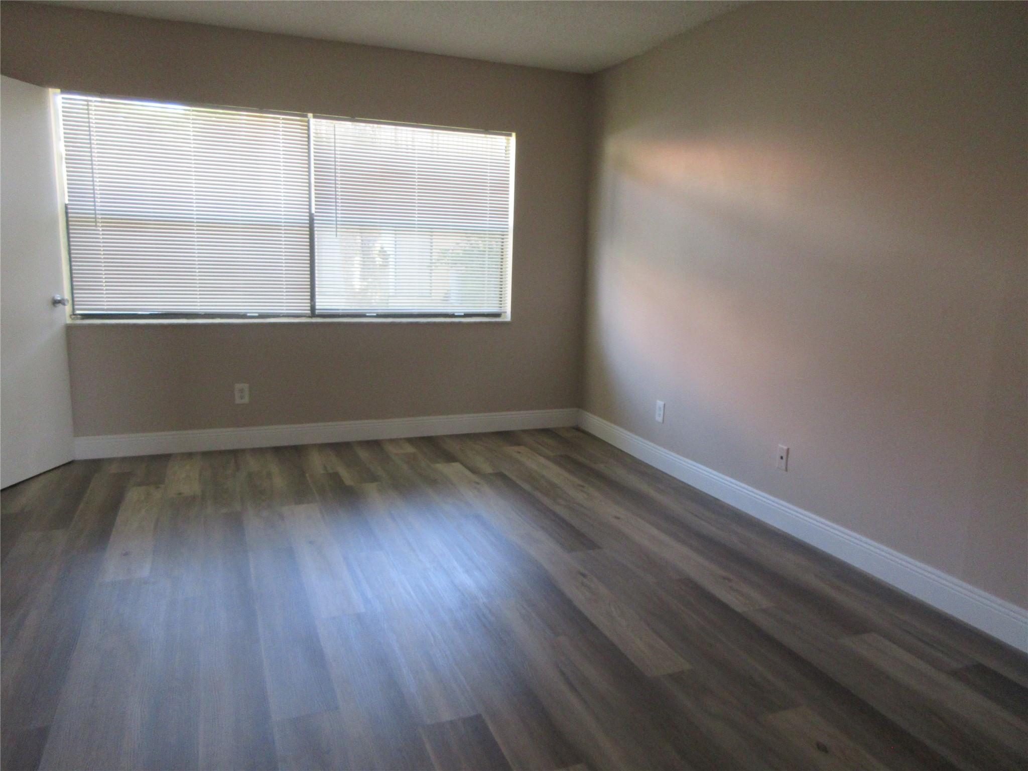 11515 NW 44th St 11515