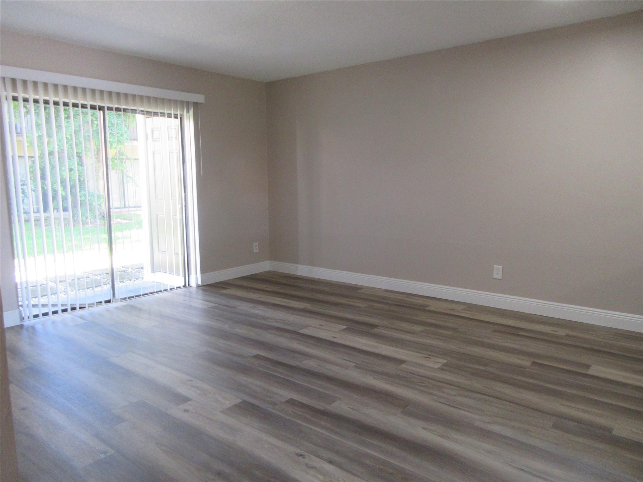 11515 NW 44th St 11515