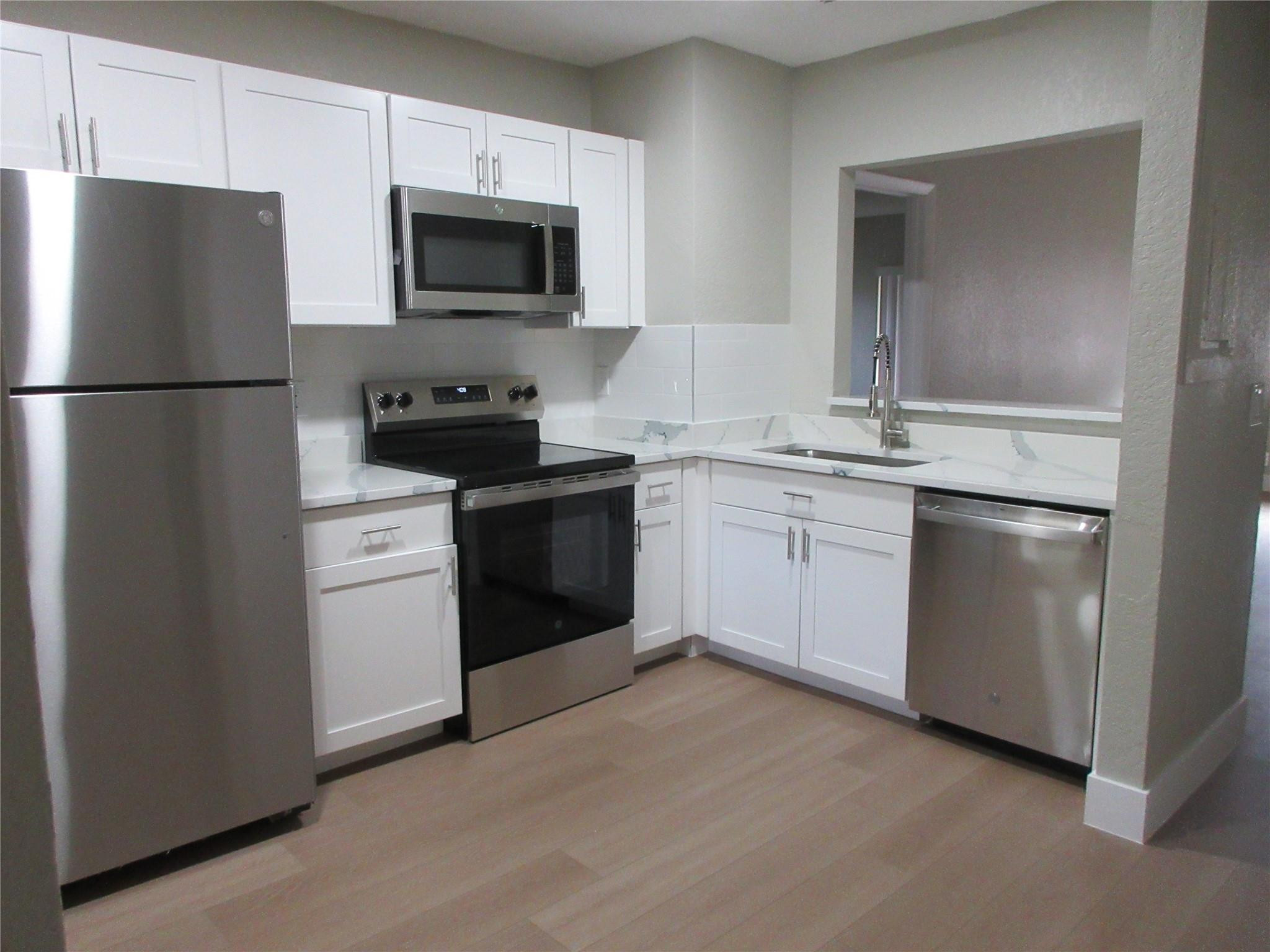 11446 NW 42nd St 11444